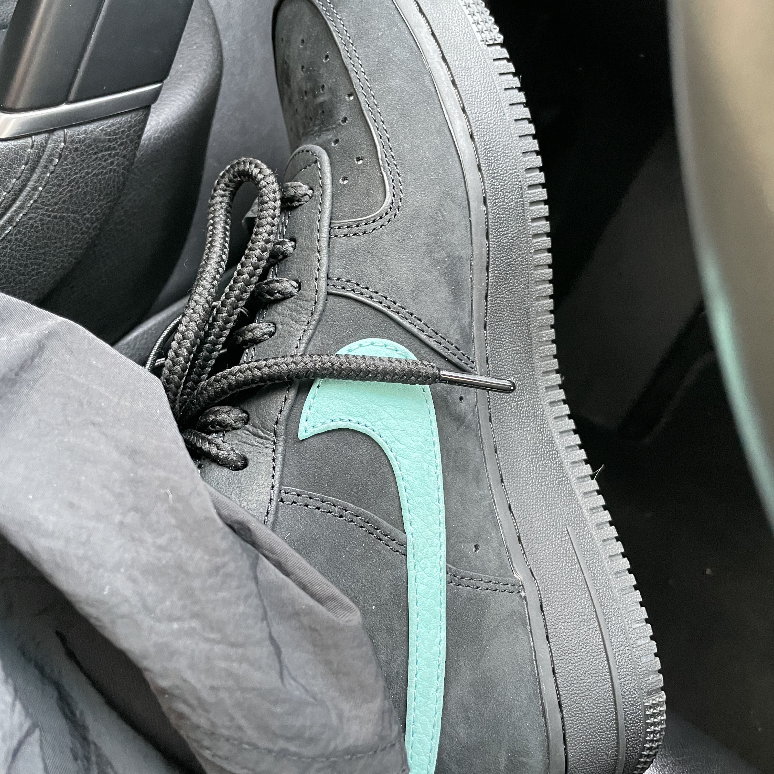 Nike x Tiffany & Co. Air Force 1 Low SP 1837 착용 스타일