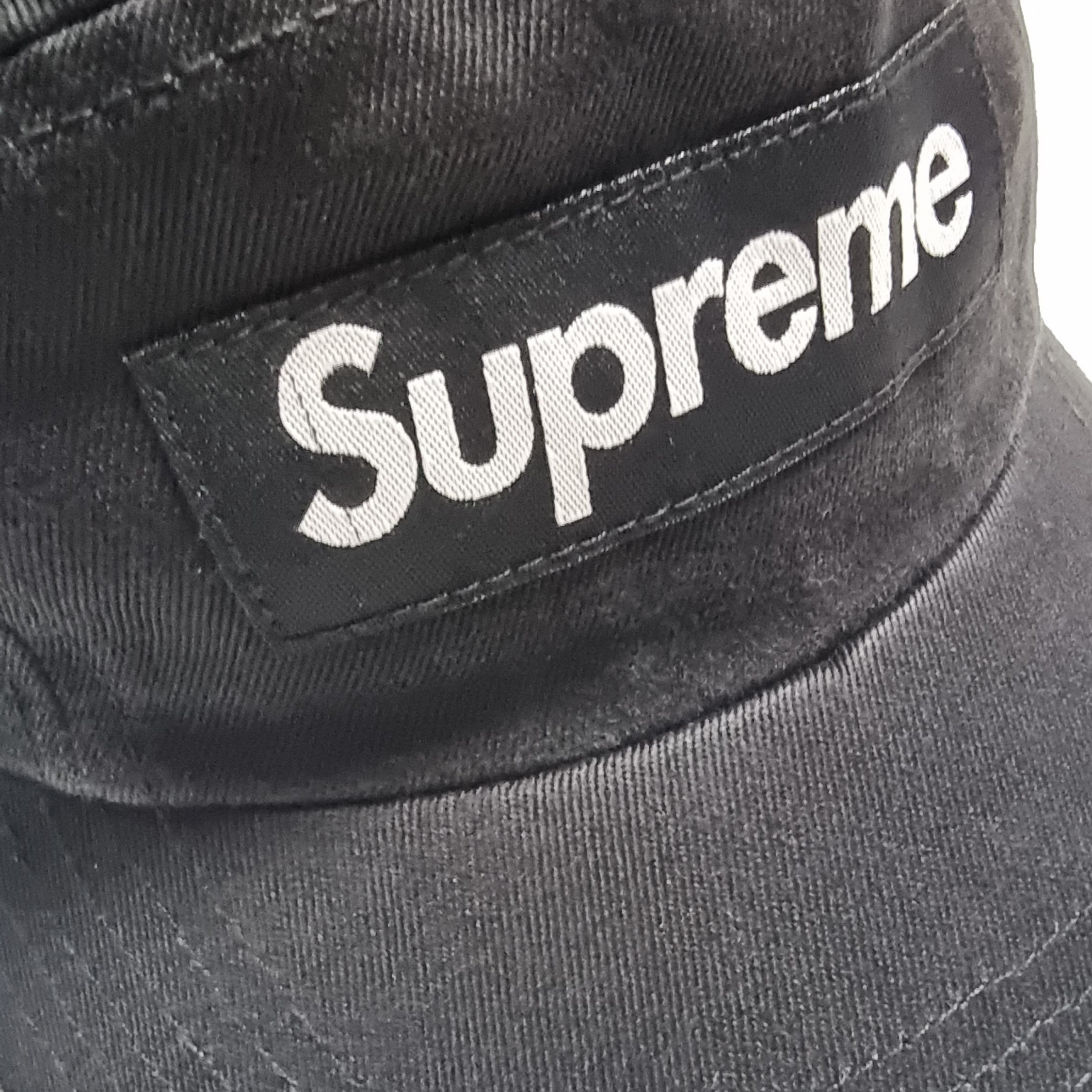 Supreme Washed Chino Twill Camp Cap Black 착용 스타일 - 1