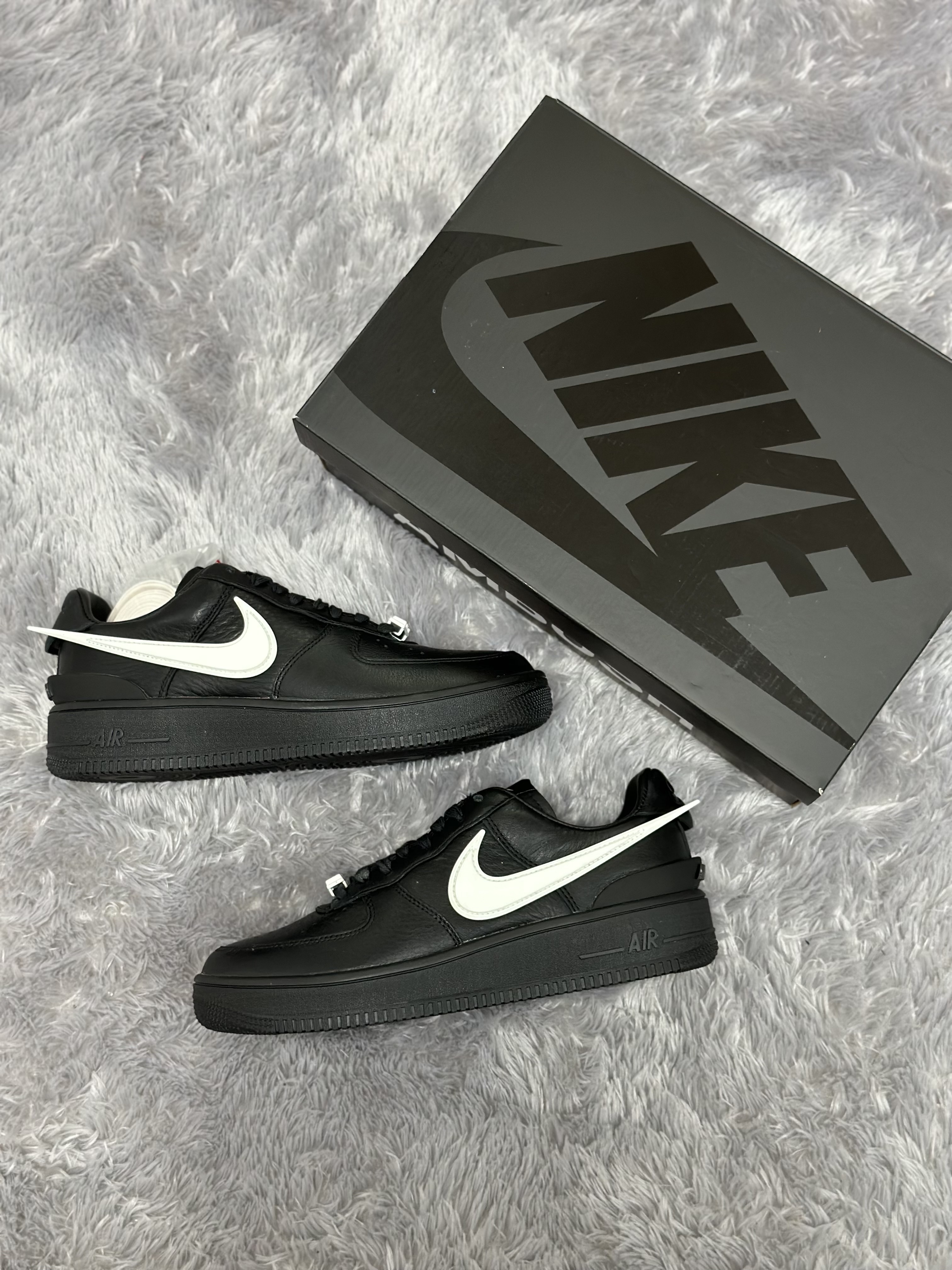 Nike x Ambush Air Force 1 Low SP Black 착용 스타일 - 1