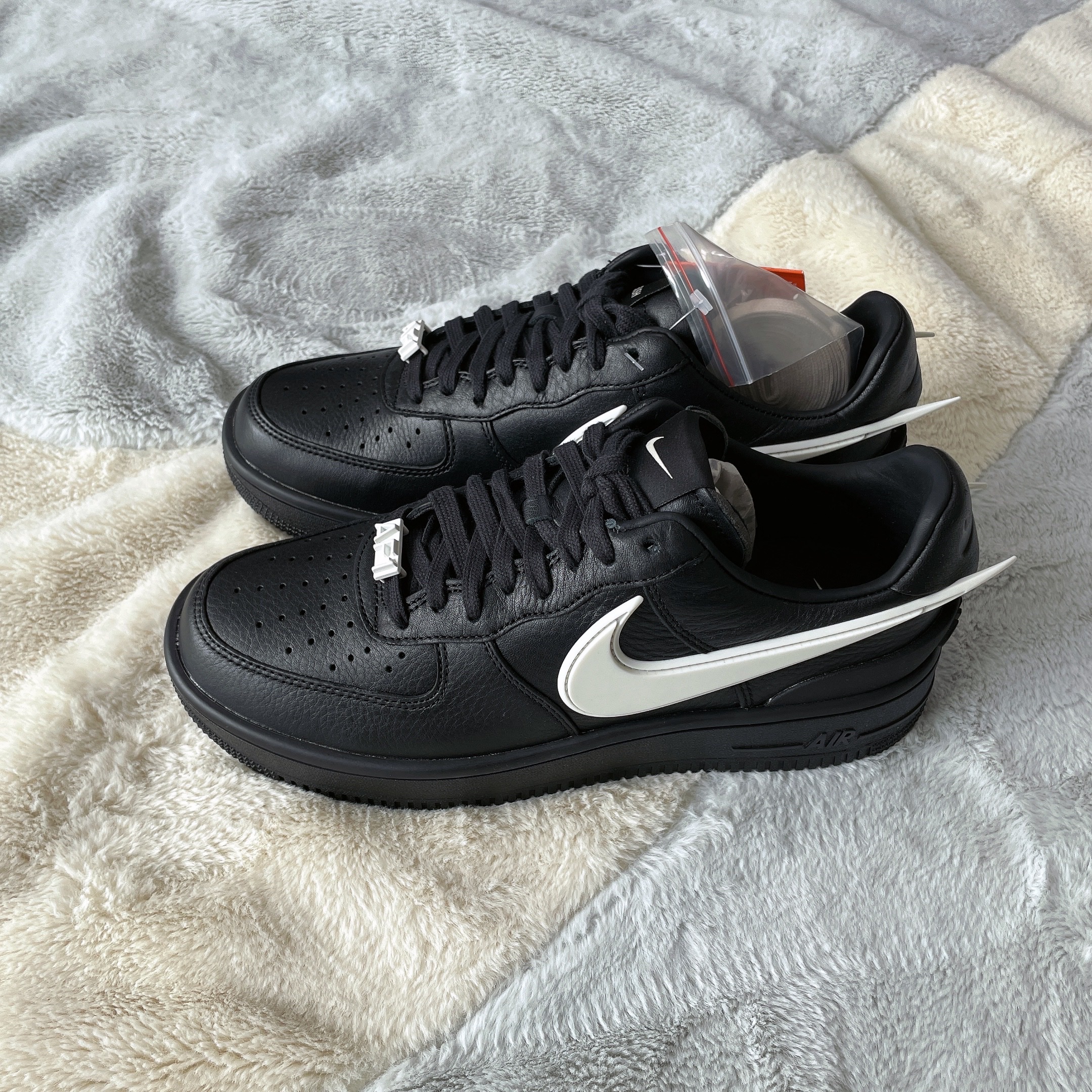 Nike x Ambush Air Force 1 Low SP Black 착용 스타일 - 1