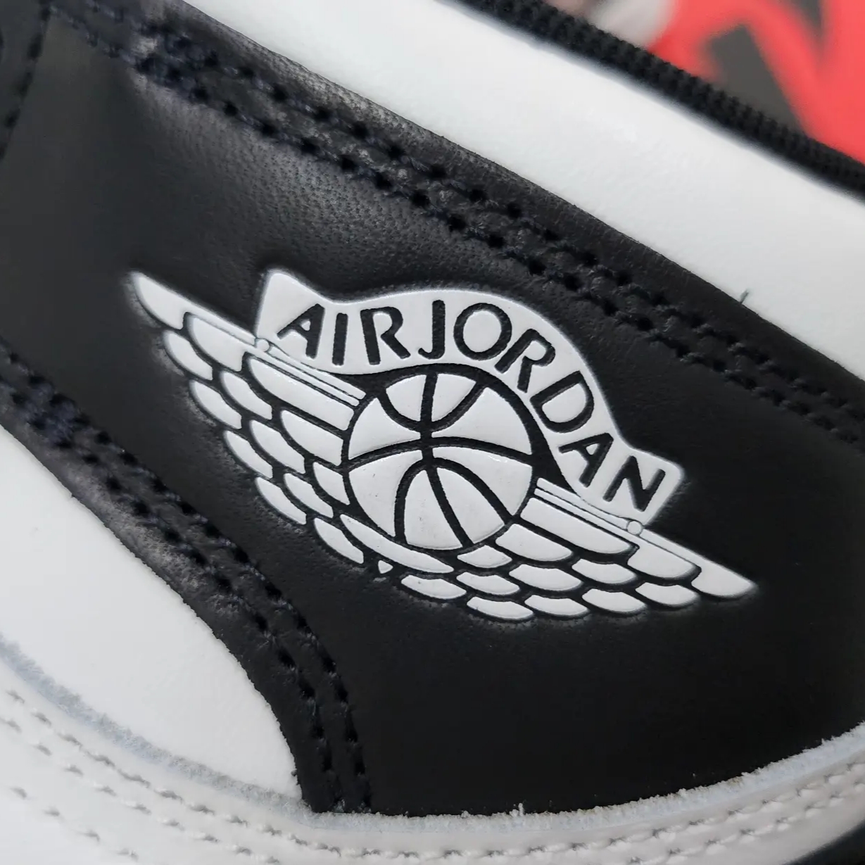 Jordan 1 High 85 Black White 착용 스타일 - 3