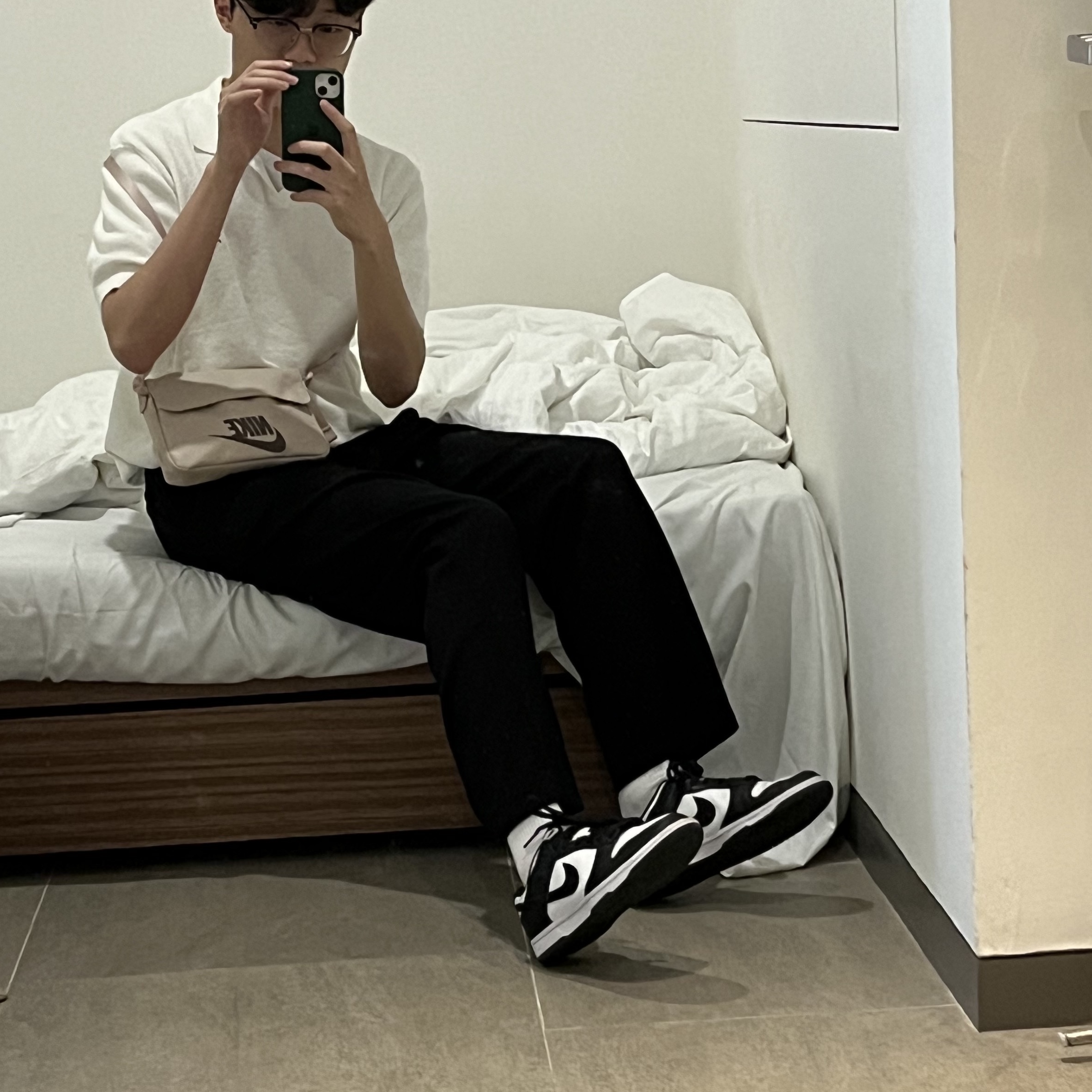 Nike Dunk Low Retro Black 착용 스타일