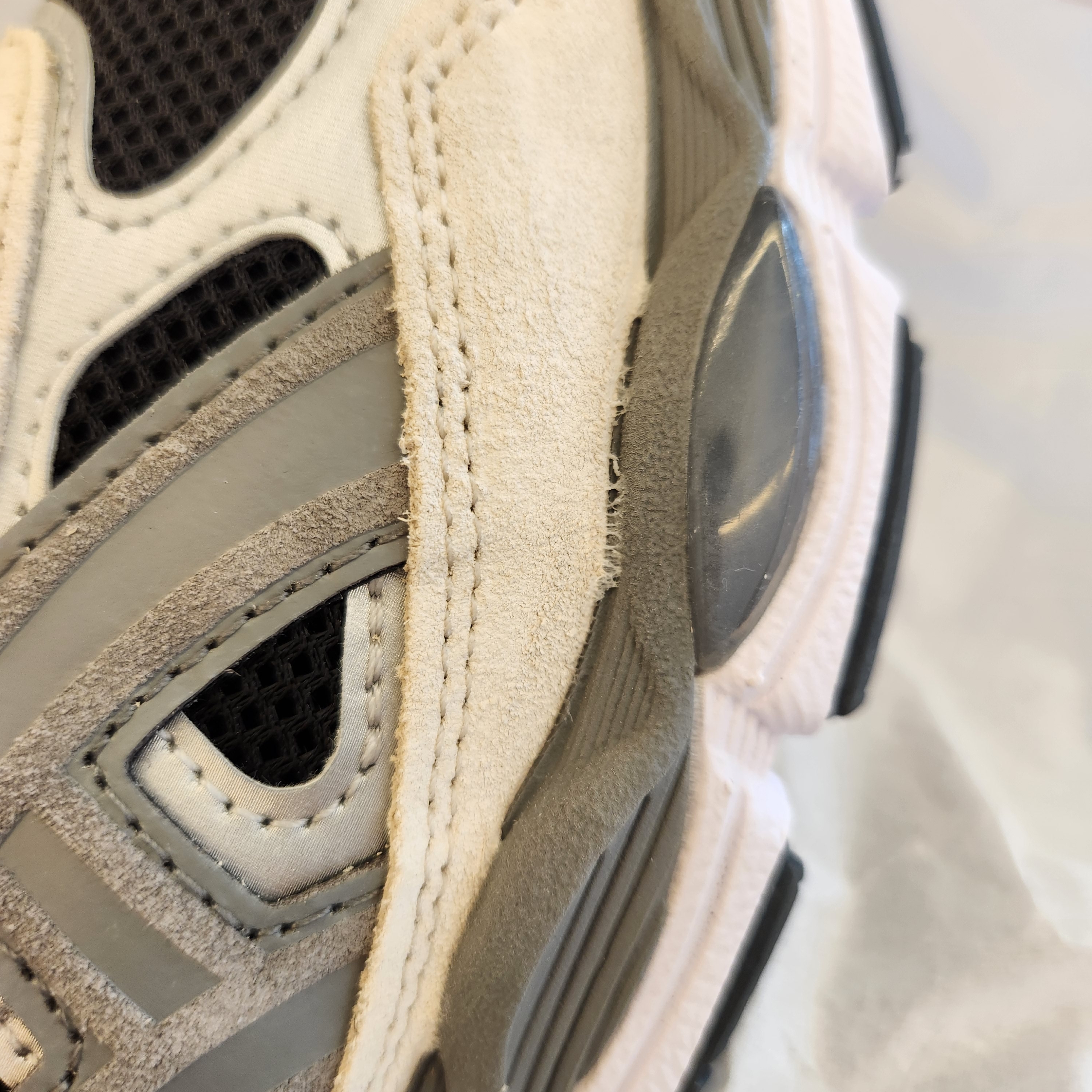Asics Gel-NYC Black Clay Grey 착용 스타일 - 3