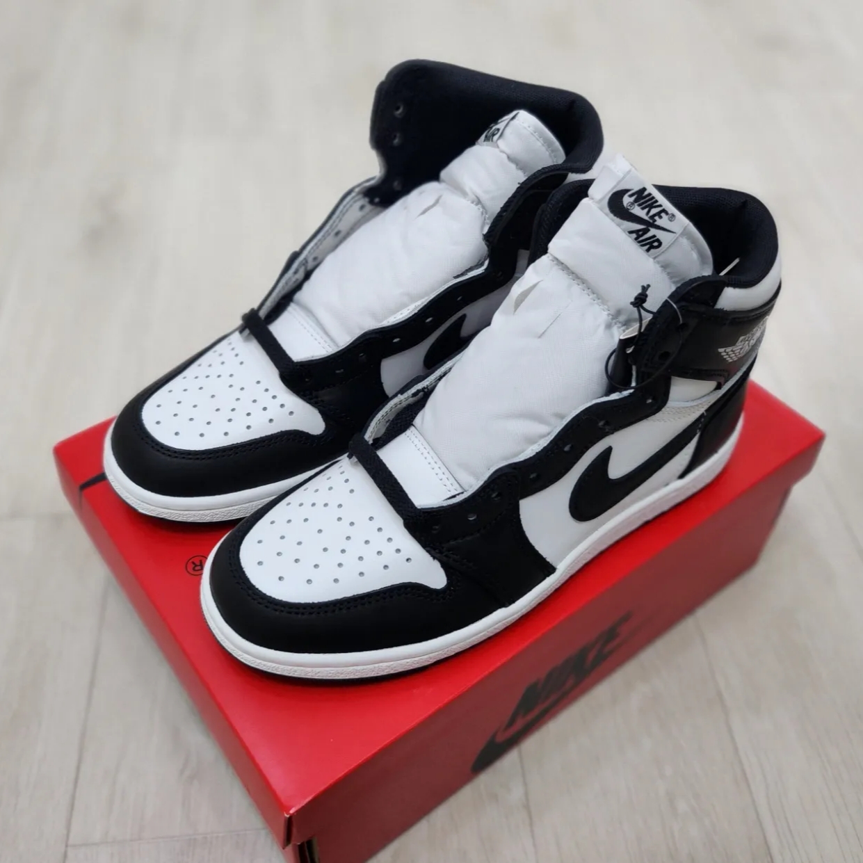 Jordan 1 High 85 Black White 착용 스타일 - 2