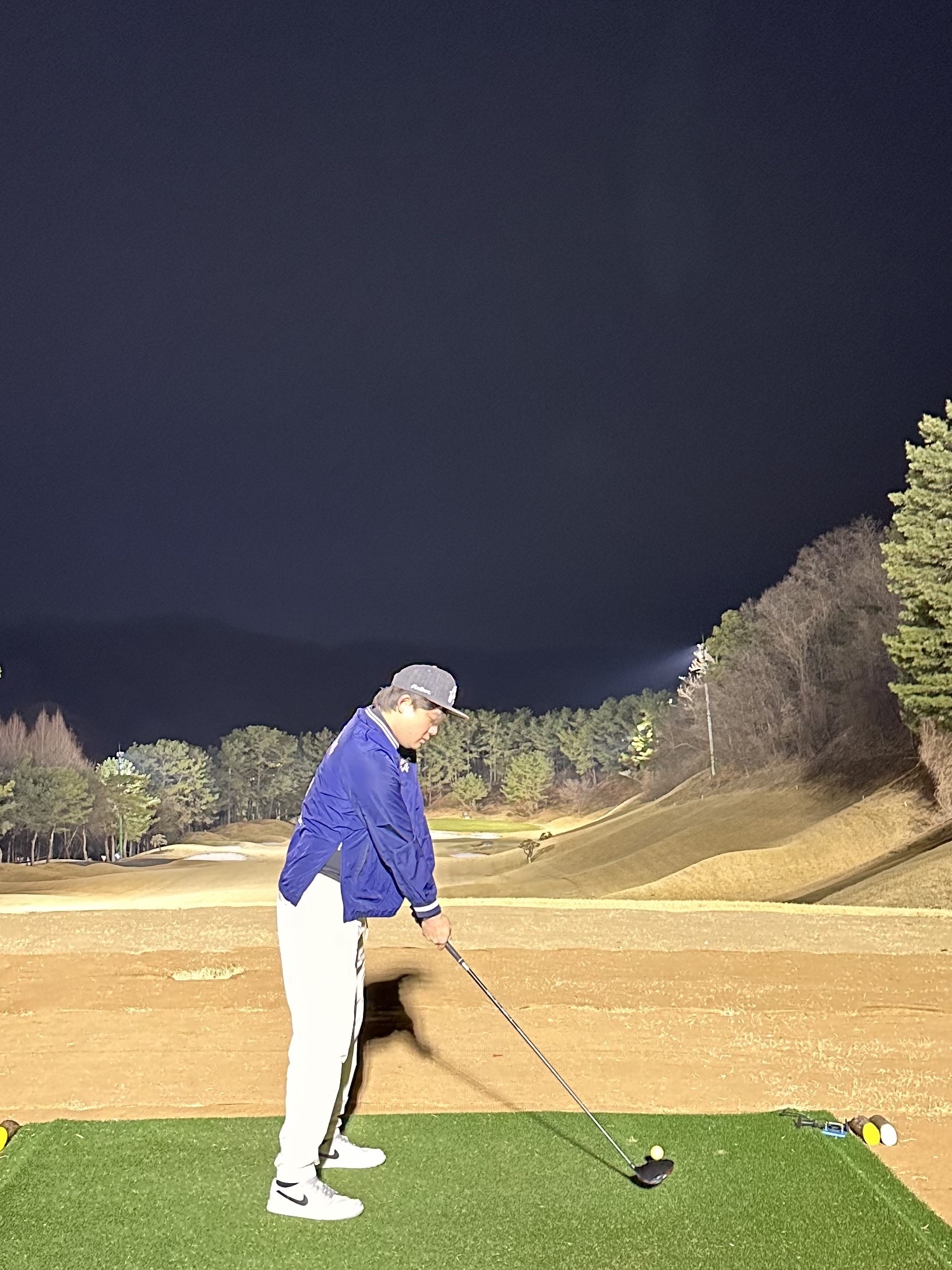 Nike x Drake Nocta Golf Pants Sail - Asia, Malbon Golf Tiger Buckets Piste Navy 착용 스타일