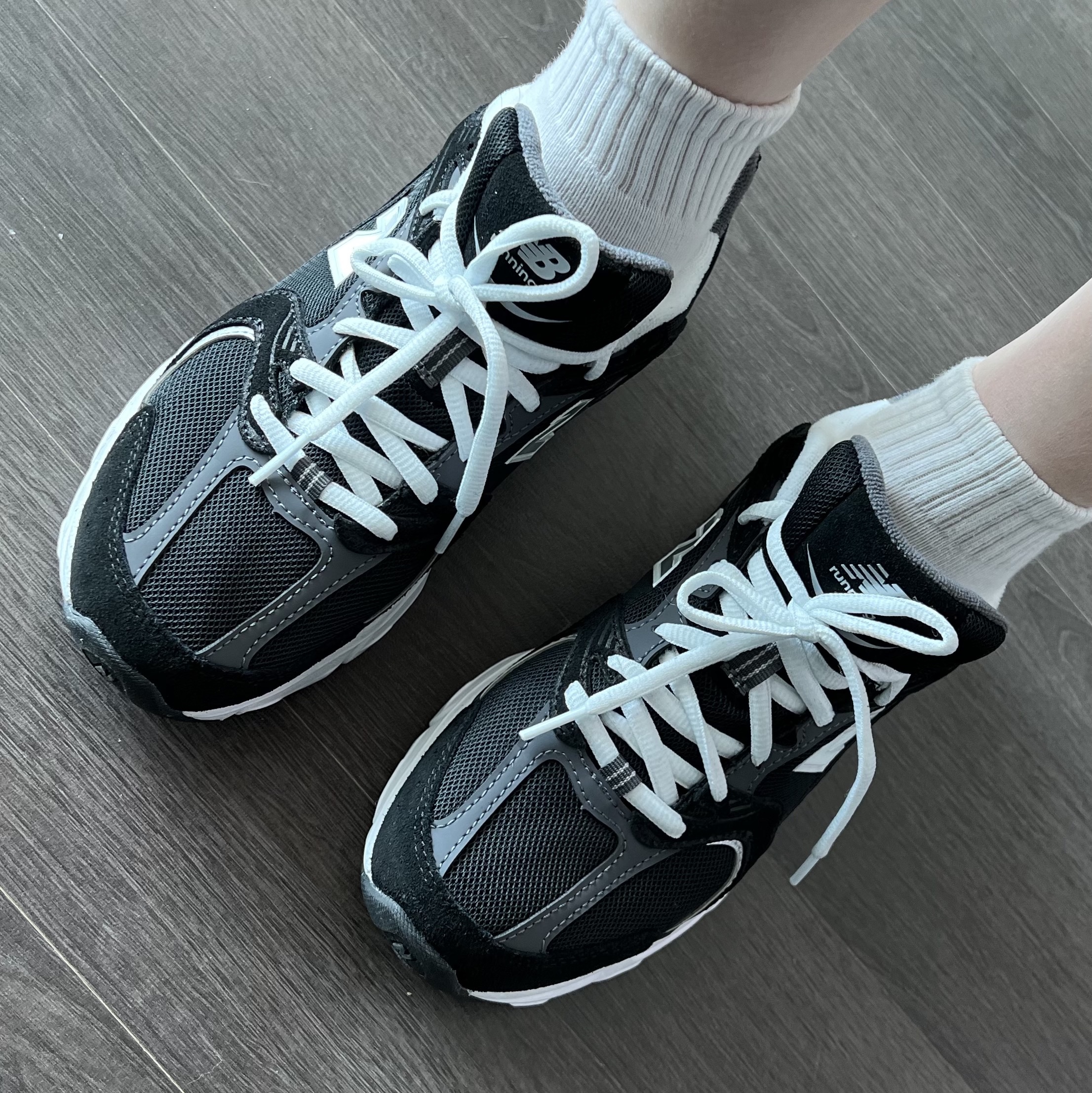 New Balance 530 Classic Black 착용 스타일 - 1