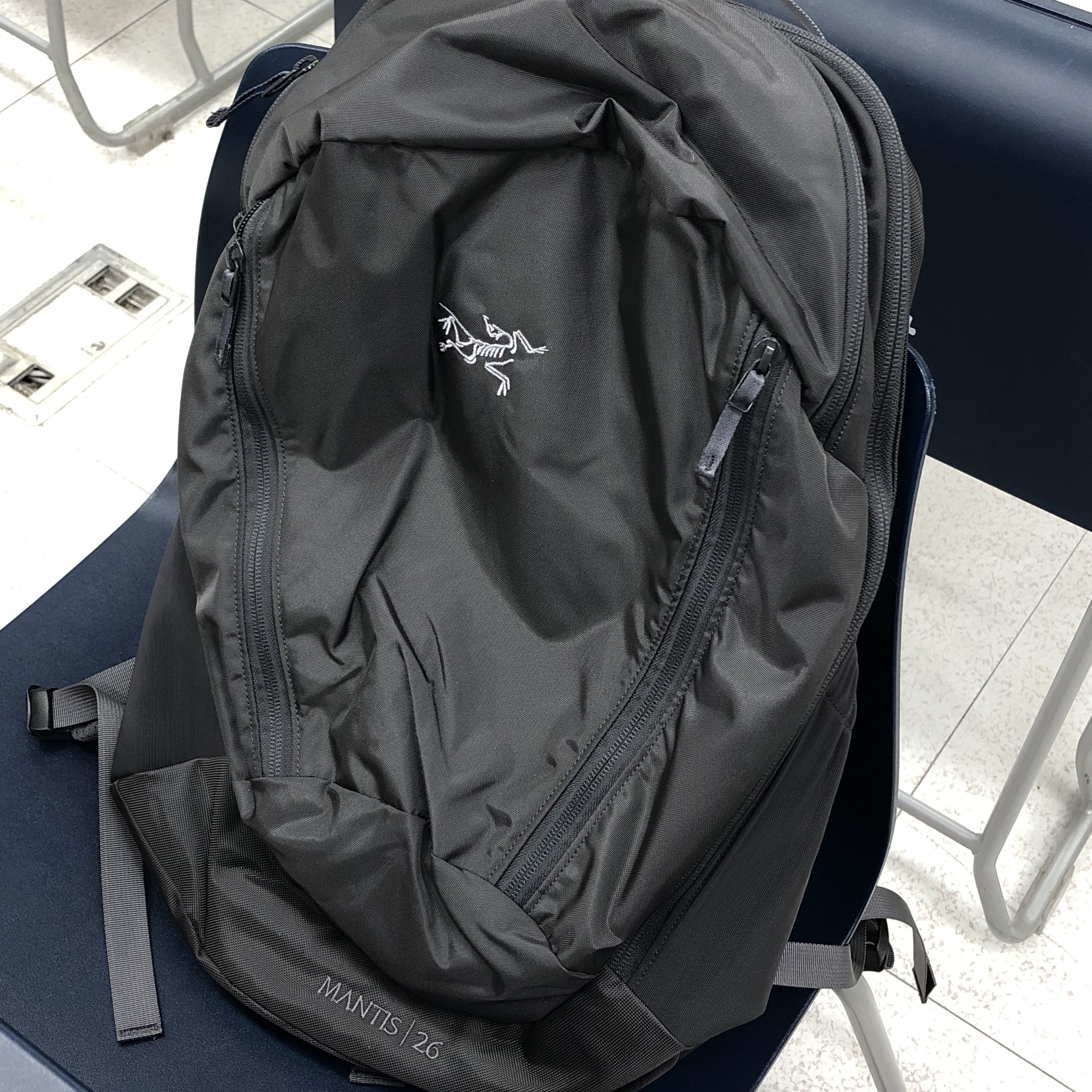 Arc'teryx Mantis 26 Backpack Pilot 착용 스타일