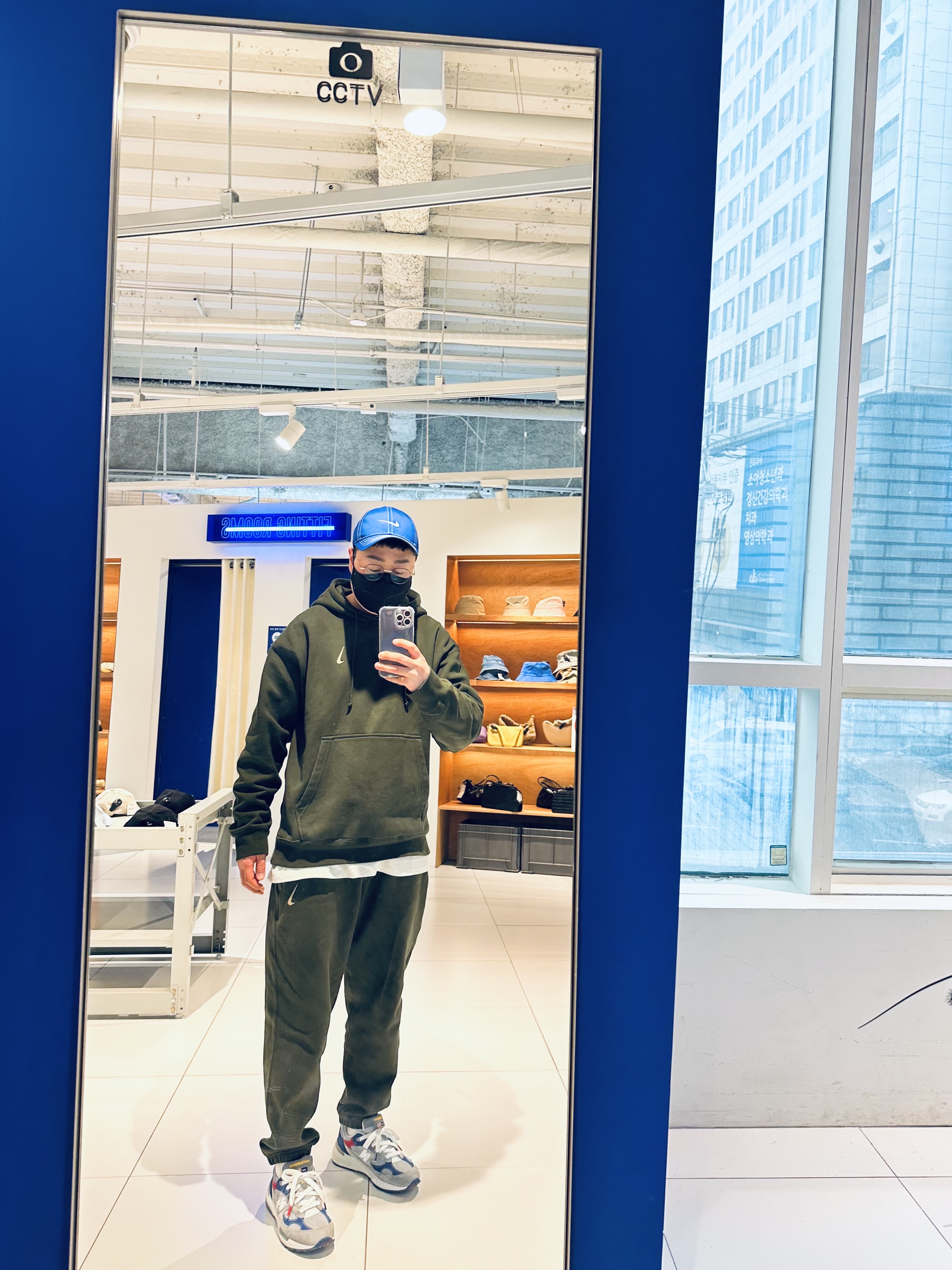 Nike x Billie Eilish NRG Fleece Hoodie Sequoia - US/EU, Nike x Billie Eilish NRG Fleece Pants Sequoia - Asia 착용 스타일 - 1