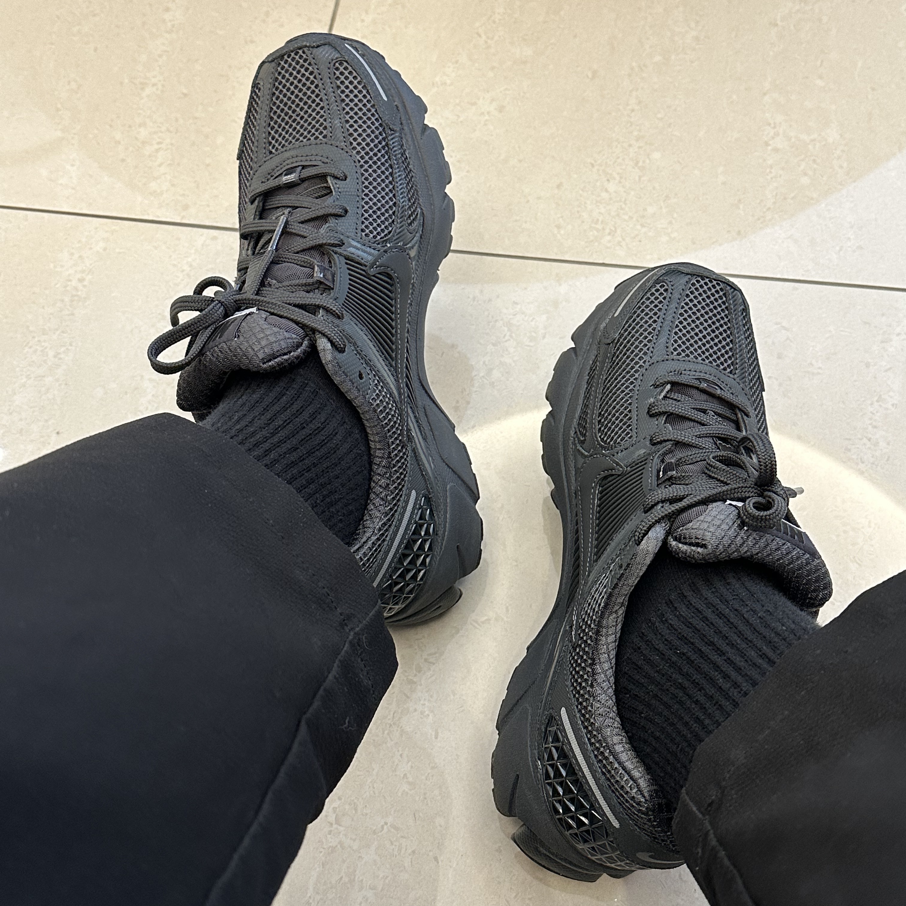 Nike Zoom Vomero 5 SP Anthracite 2023 착용 스타일