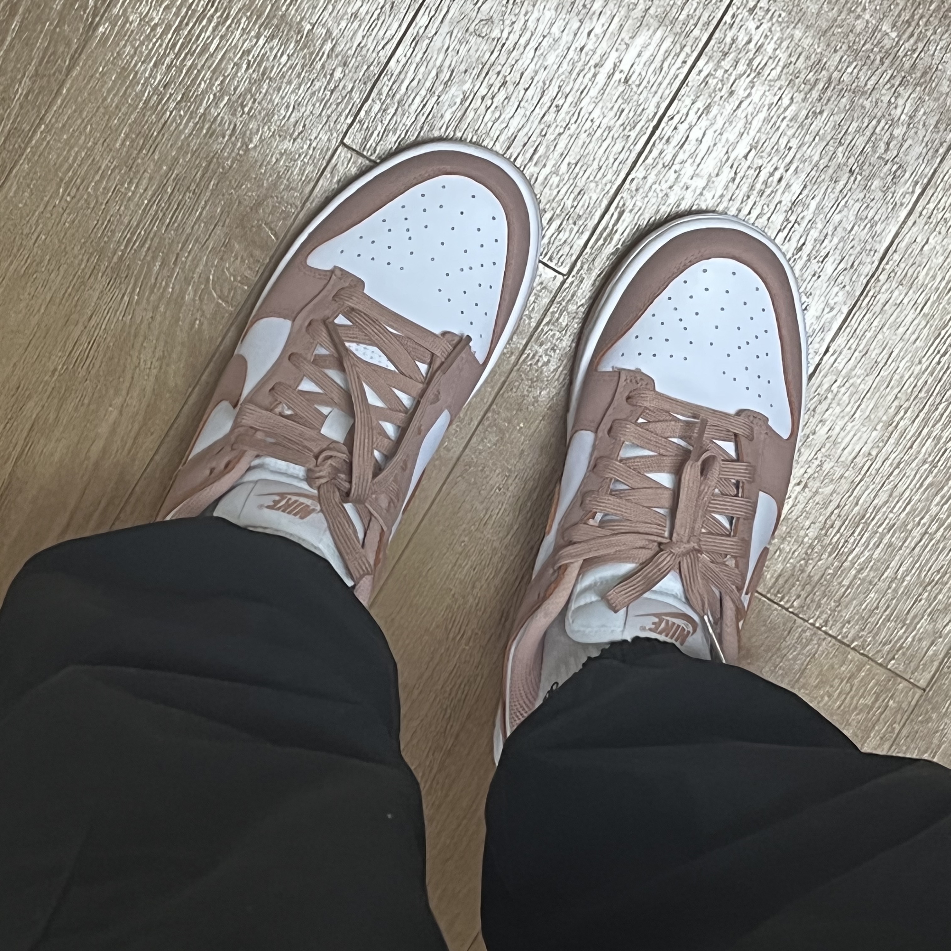(W) Nike Dunk Low Rose Whisper 착용 스타일 - 1