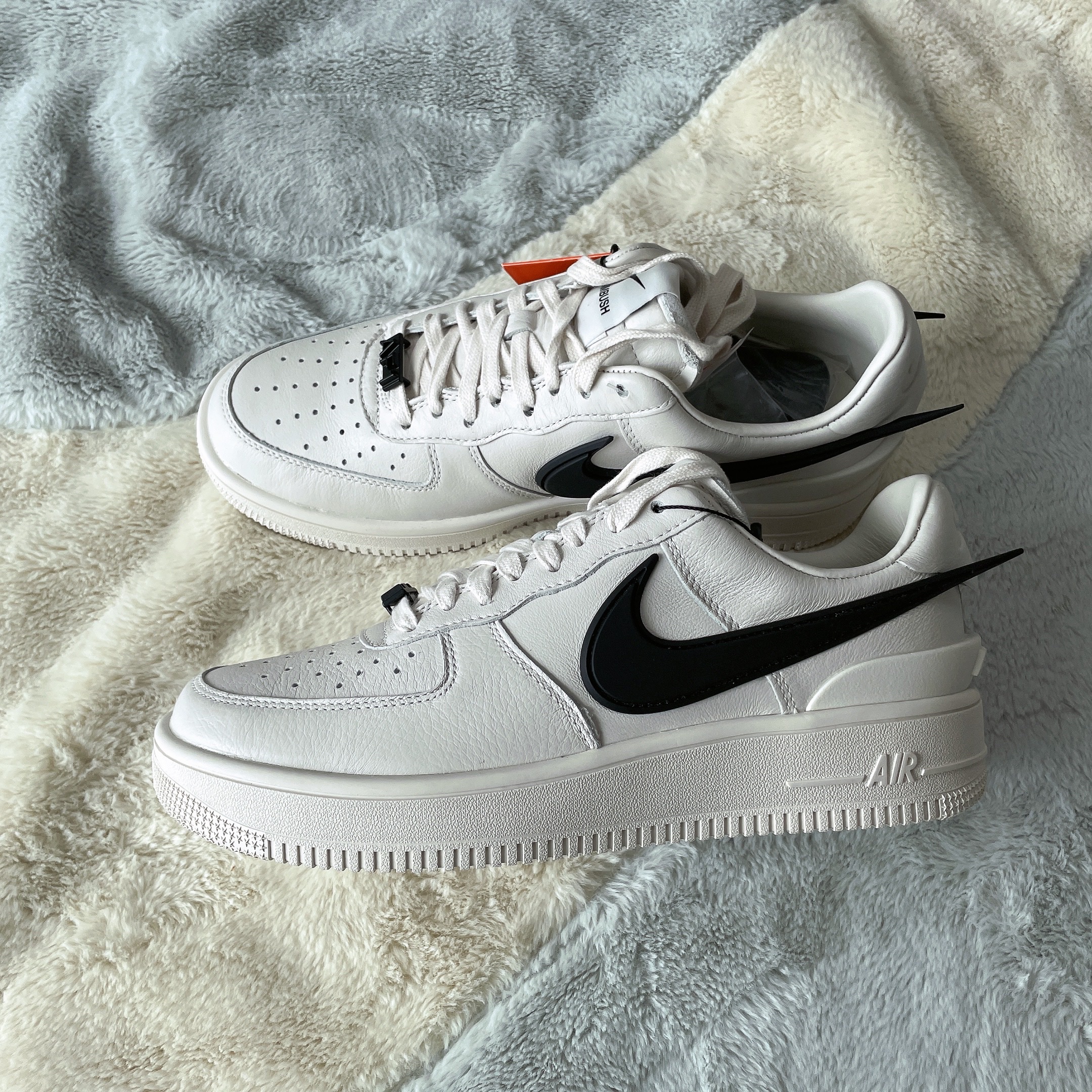 Nike x Ambush Air Force 1 Low SP Phantom 착용 스타일 - 2
