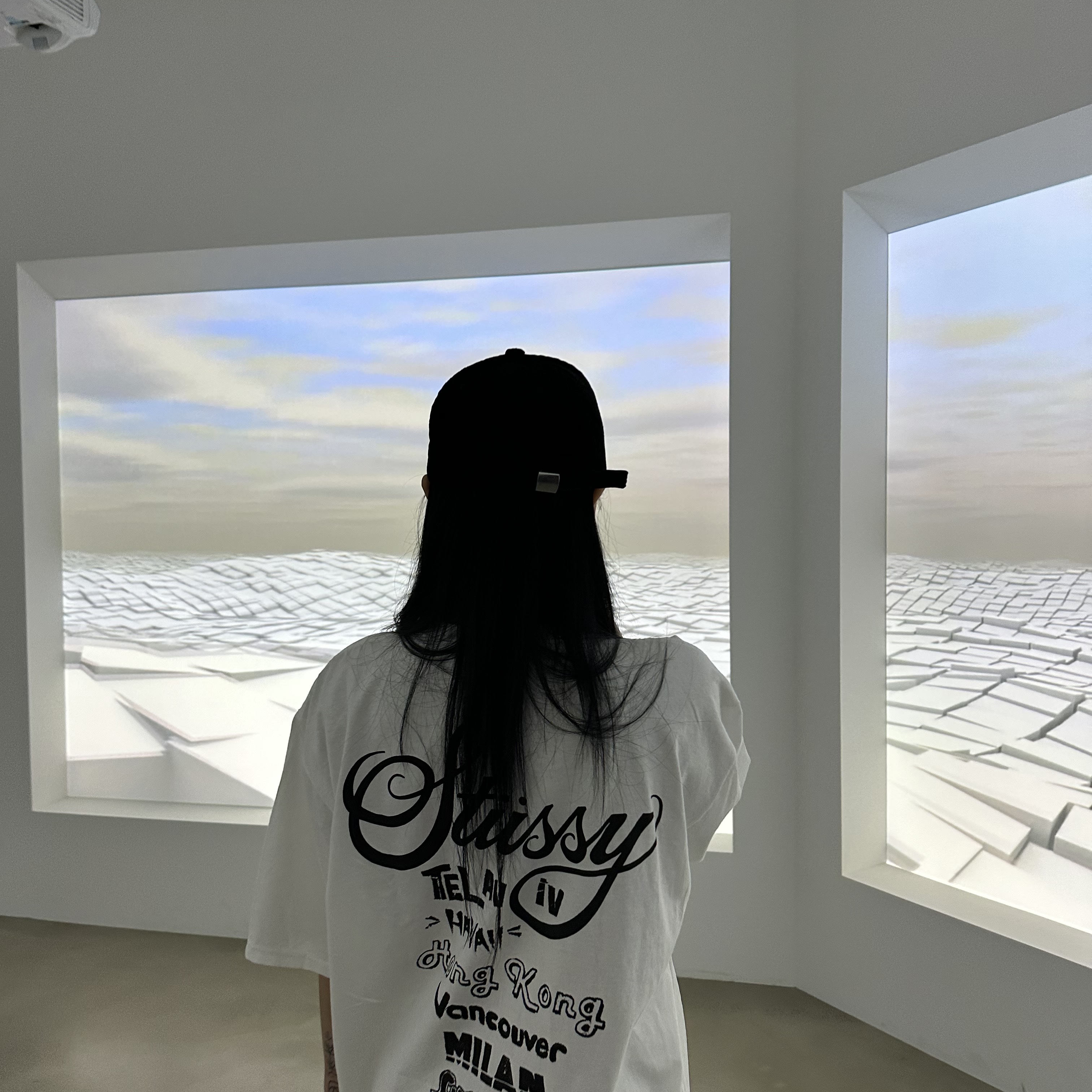 Stussy Tour T-Shirt White 착용 스타일