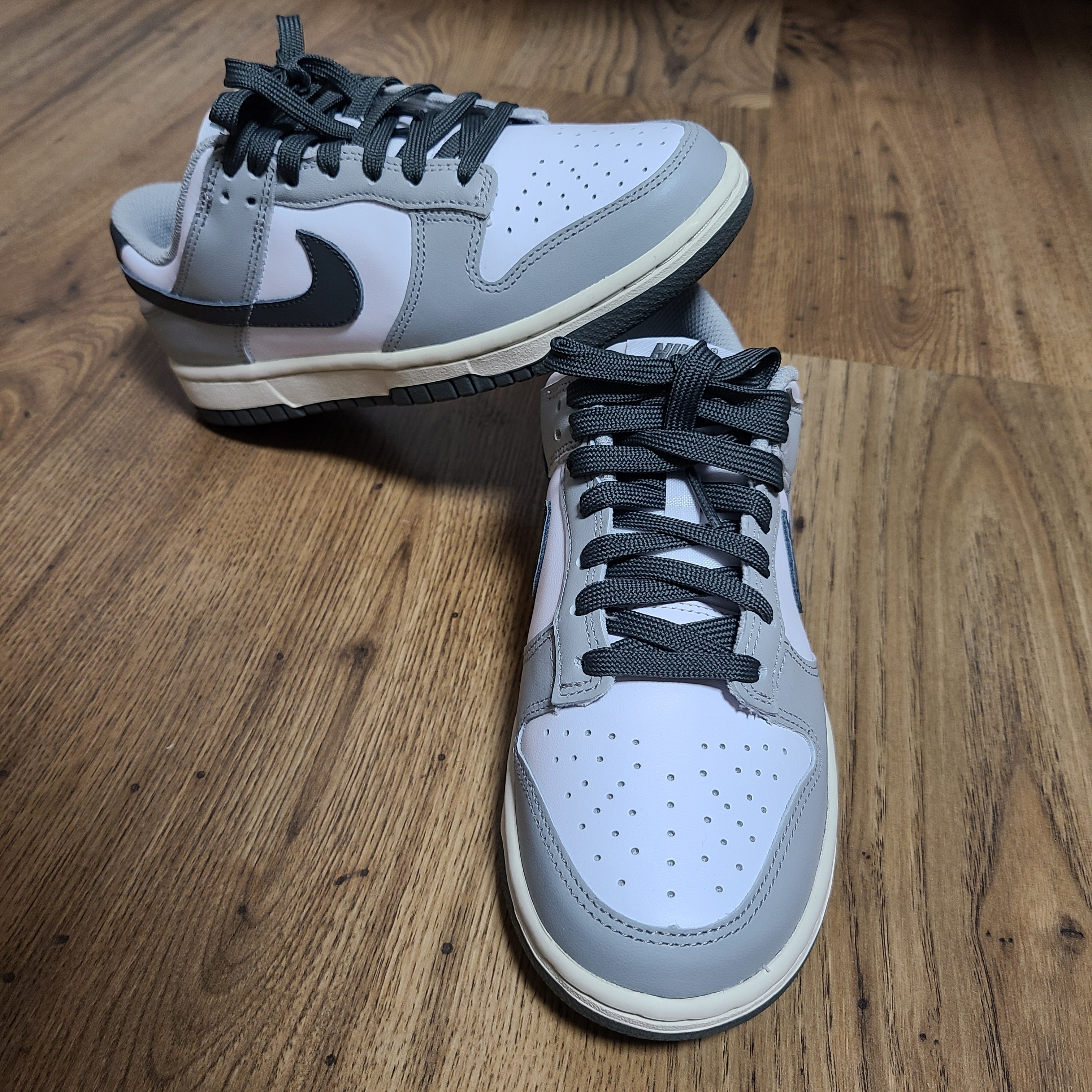 (W) Nike Dunk Low Light Smoke Grey 착용 스타일