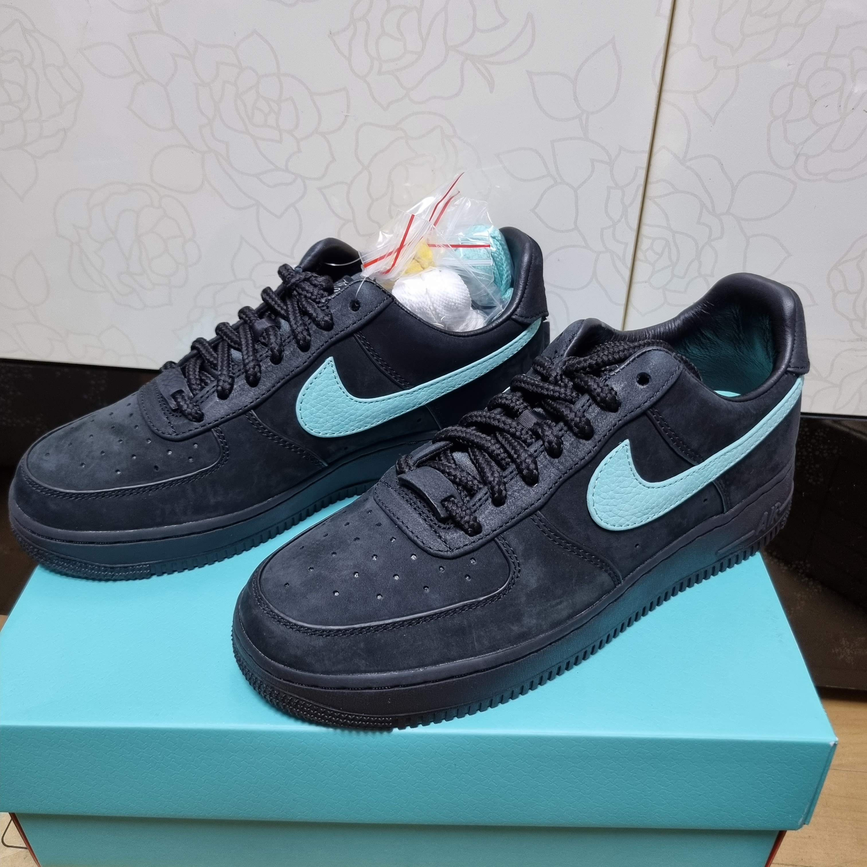 Nike x Tiffany & Co. Air Force 1 Low SP 1837 착용 스타일
