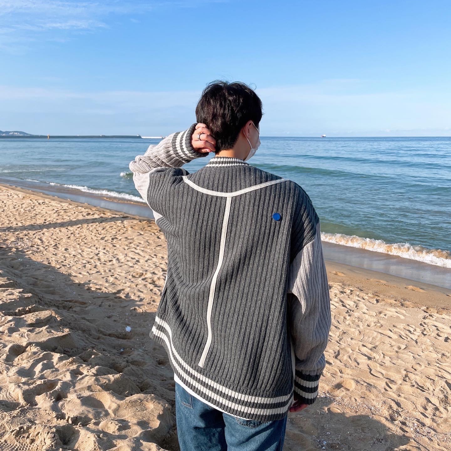 Ader Error Tomb Cardigan Grey 착용 스타일