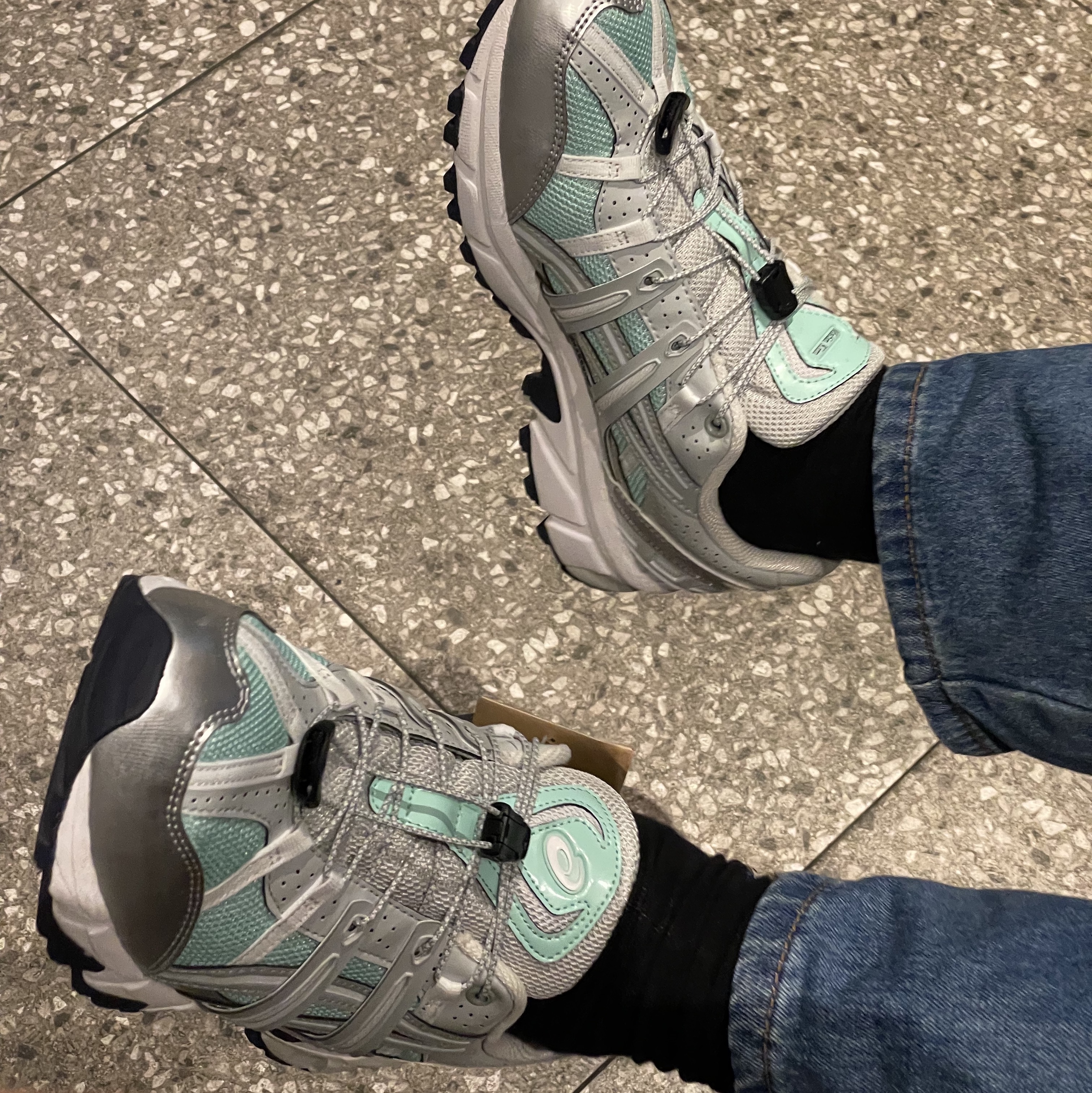 (W) Asics x Matin Kim Gel-Sonoma 15-50 Oasis Green Pure Silver, Apple AirPods Max Lightning Space Gray (Korean Ver.) 착용 스타일 - 1
