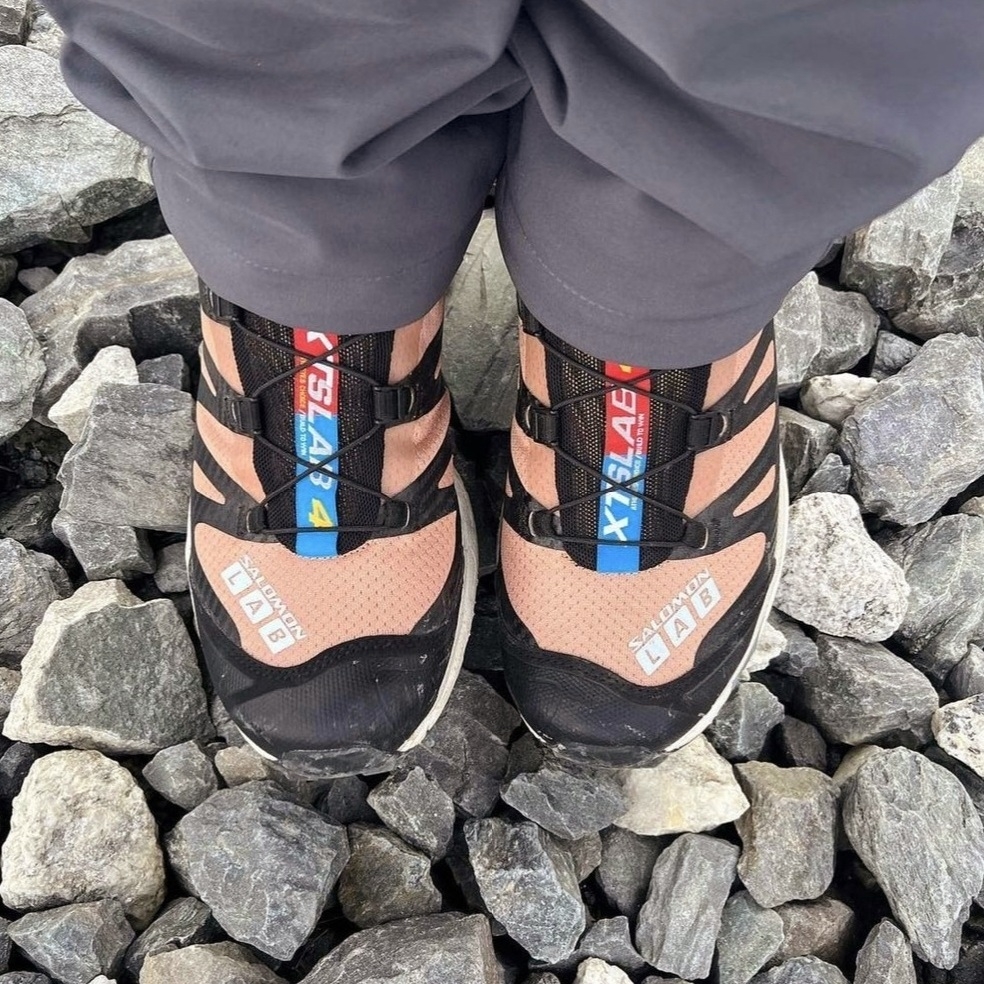 Salomon XT-4 Tobacco Brown 착용 스타일