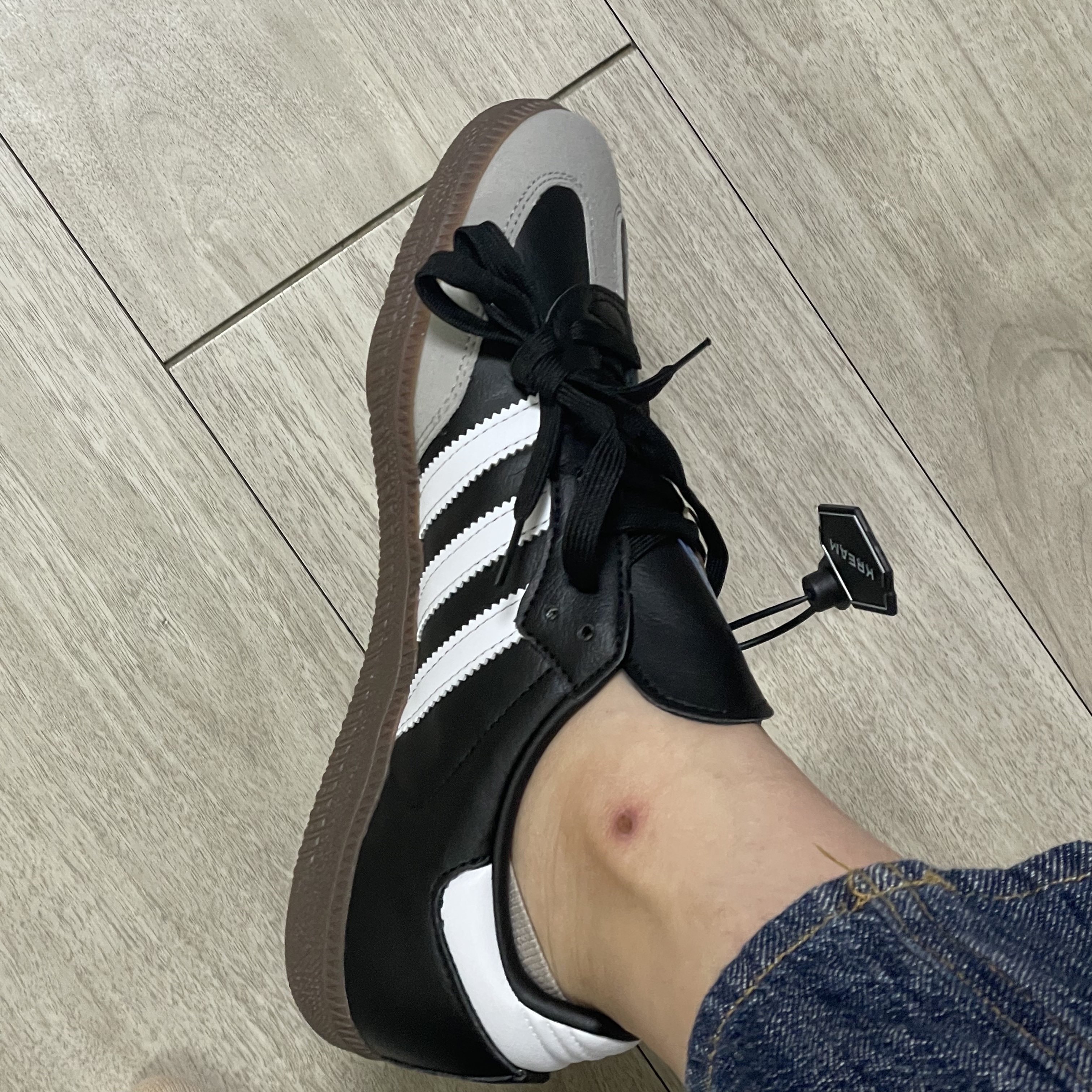 Adidas Samba Vegan Black White 착용 스타일