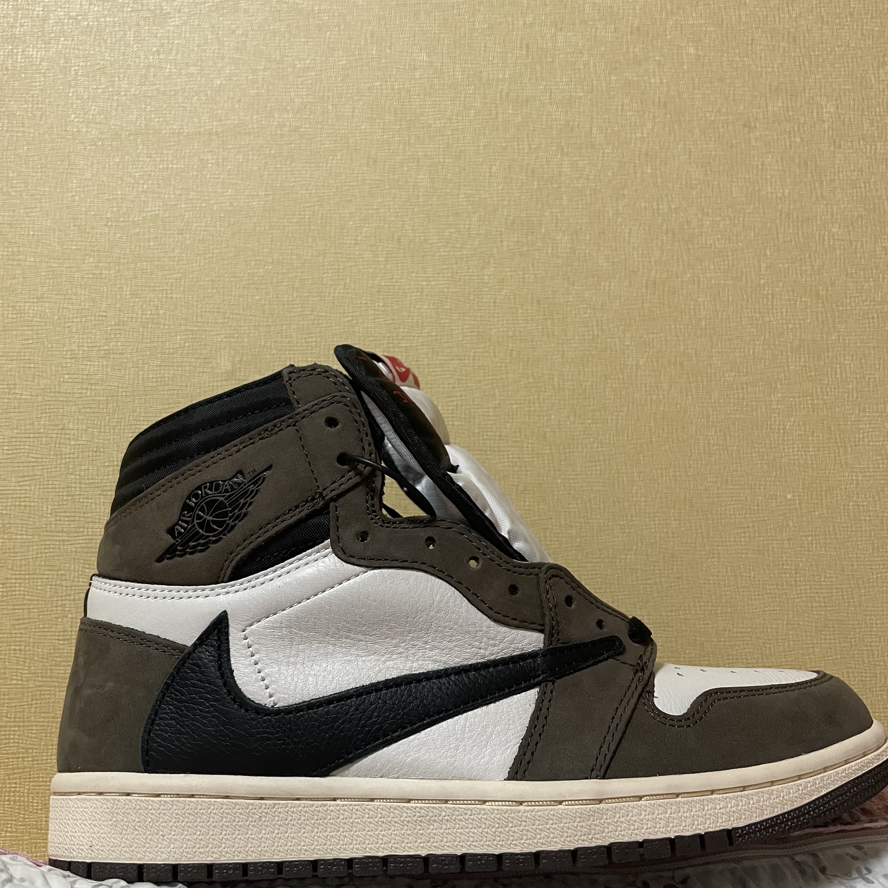 Jordan 1 x Travis Scott Retro High OG SP Mocha 착용 스타일