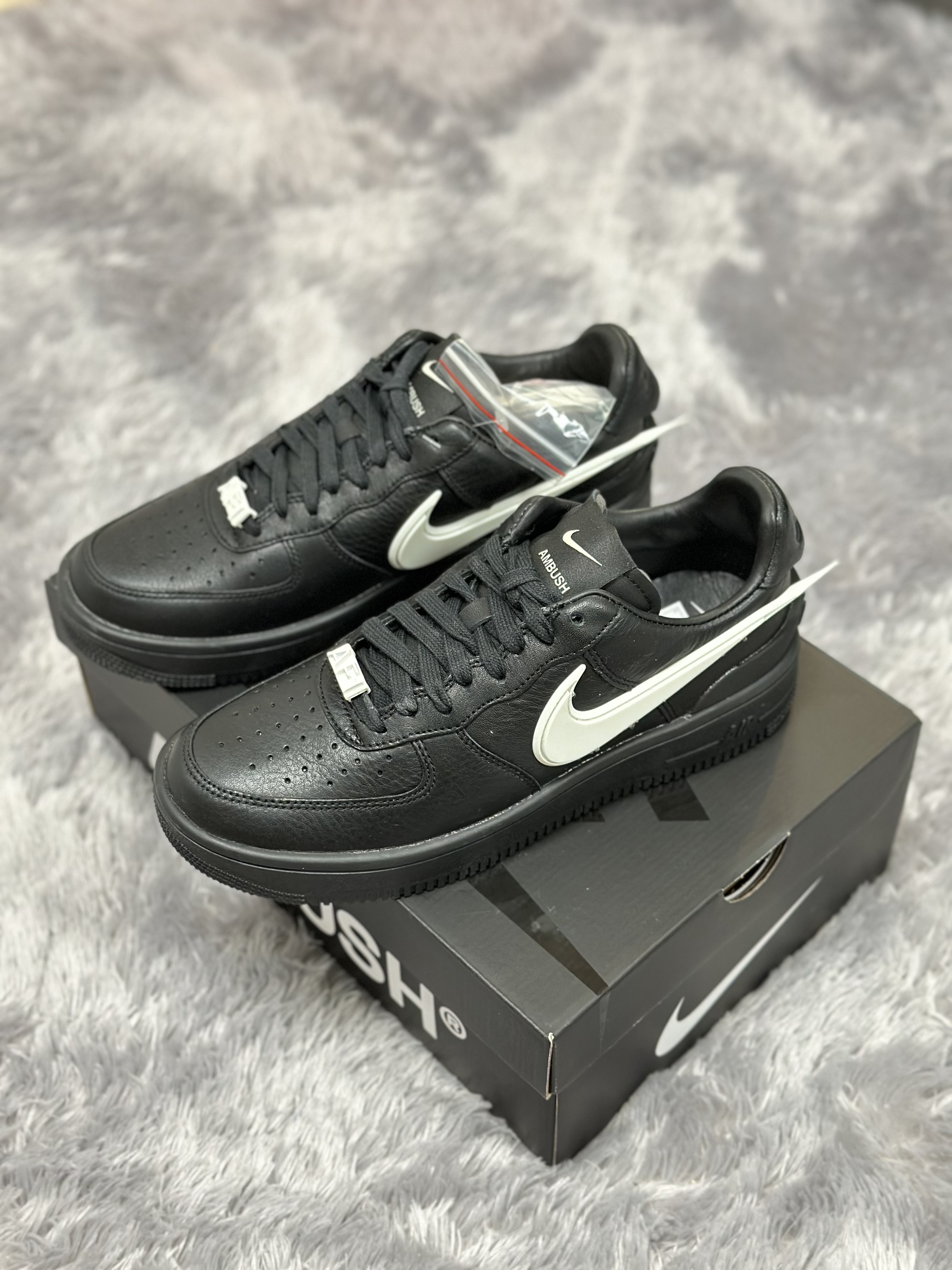 Nike x Ambush Air Force 1 Low SP Black 착용 스타일 - 2