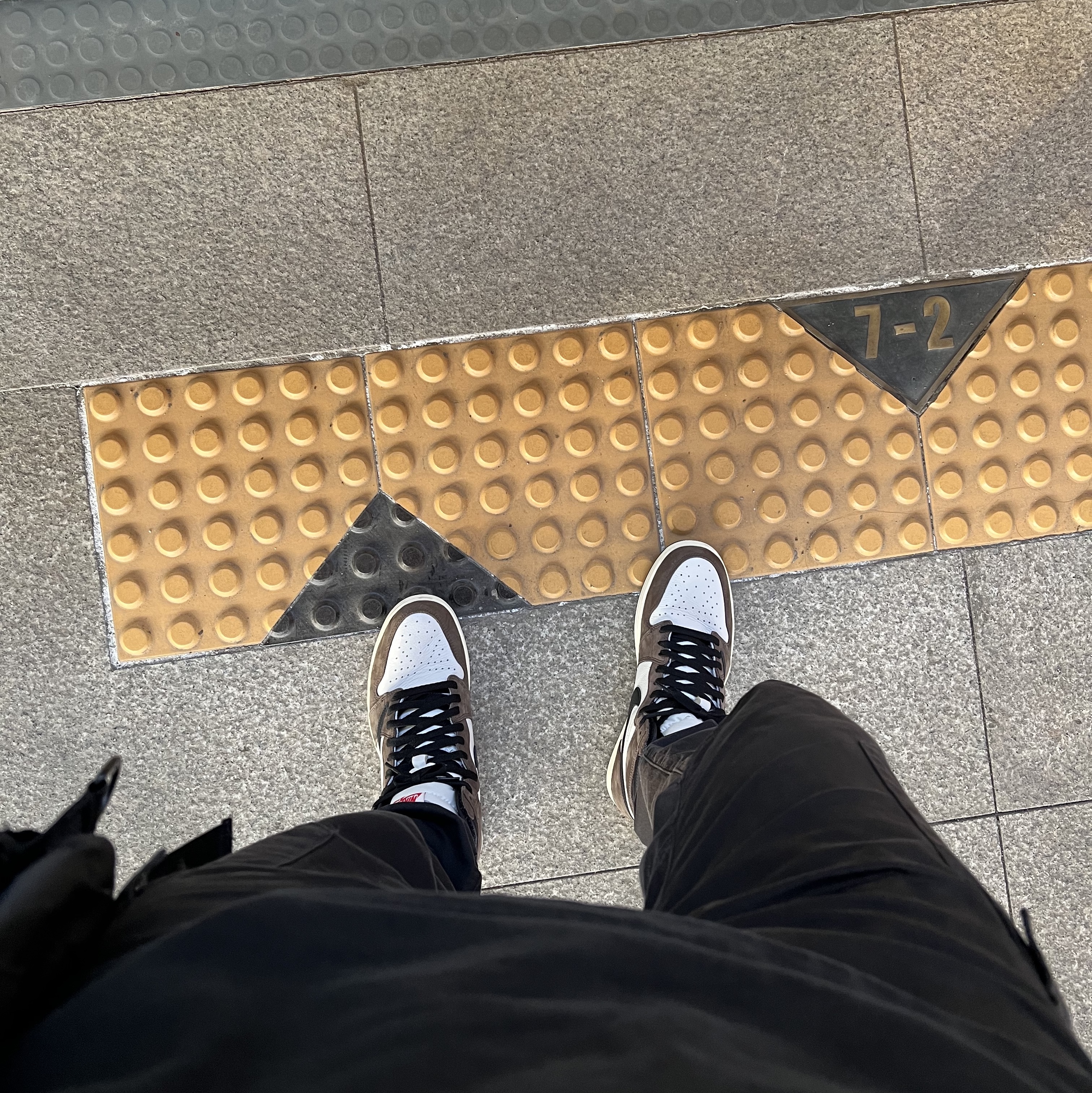 Jordan 1 x Travis Scott Retro High OG SP Mocha 착용 스타일