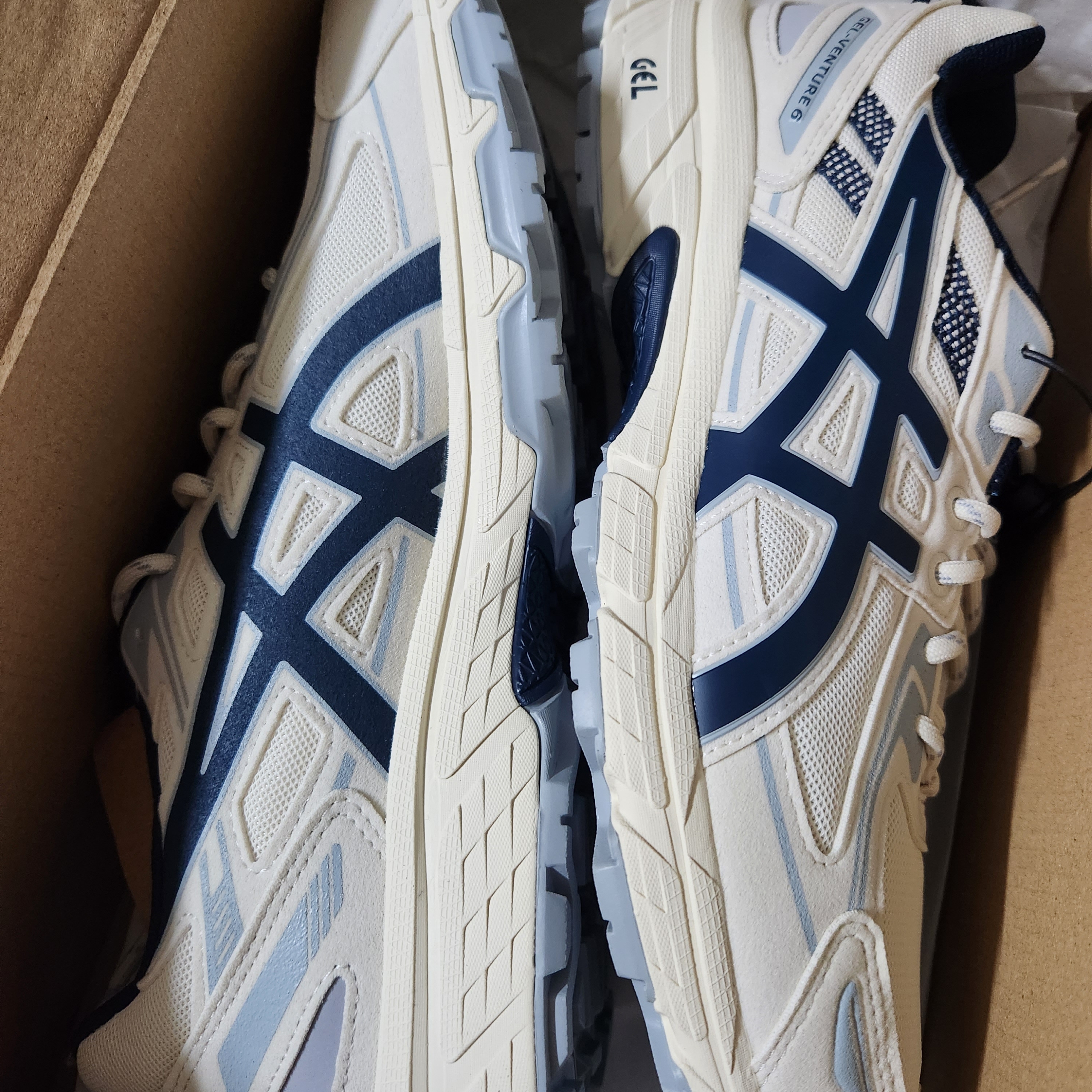 Asics Gel-Venture 6 SPS Birch French Blue 착용 스타일