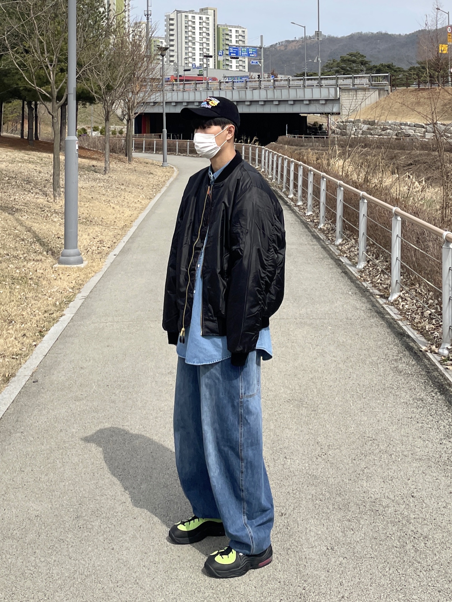 Nike x Stussy Air Penny II Vivid Green and Black 착용 스타일 - 2