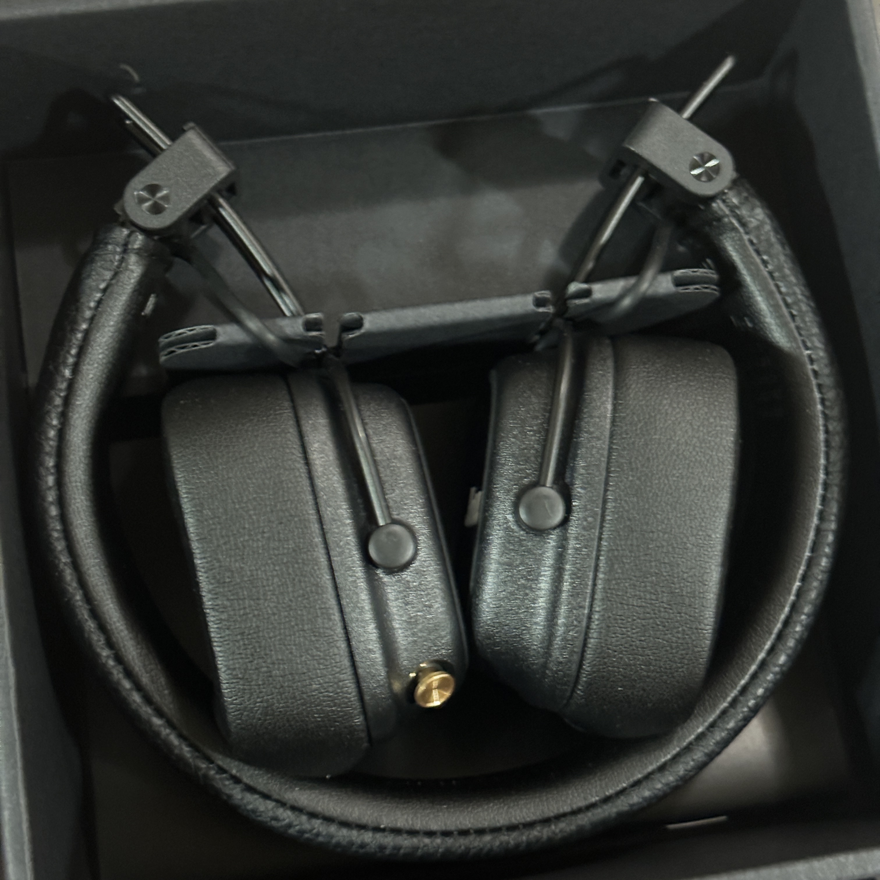 Marshall Major IV Black (Korean Ver.) 착용 스타일 - 2