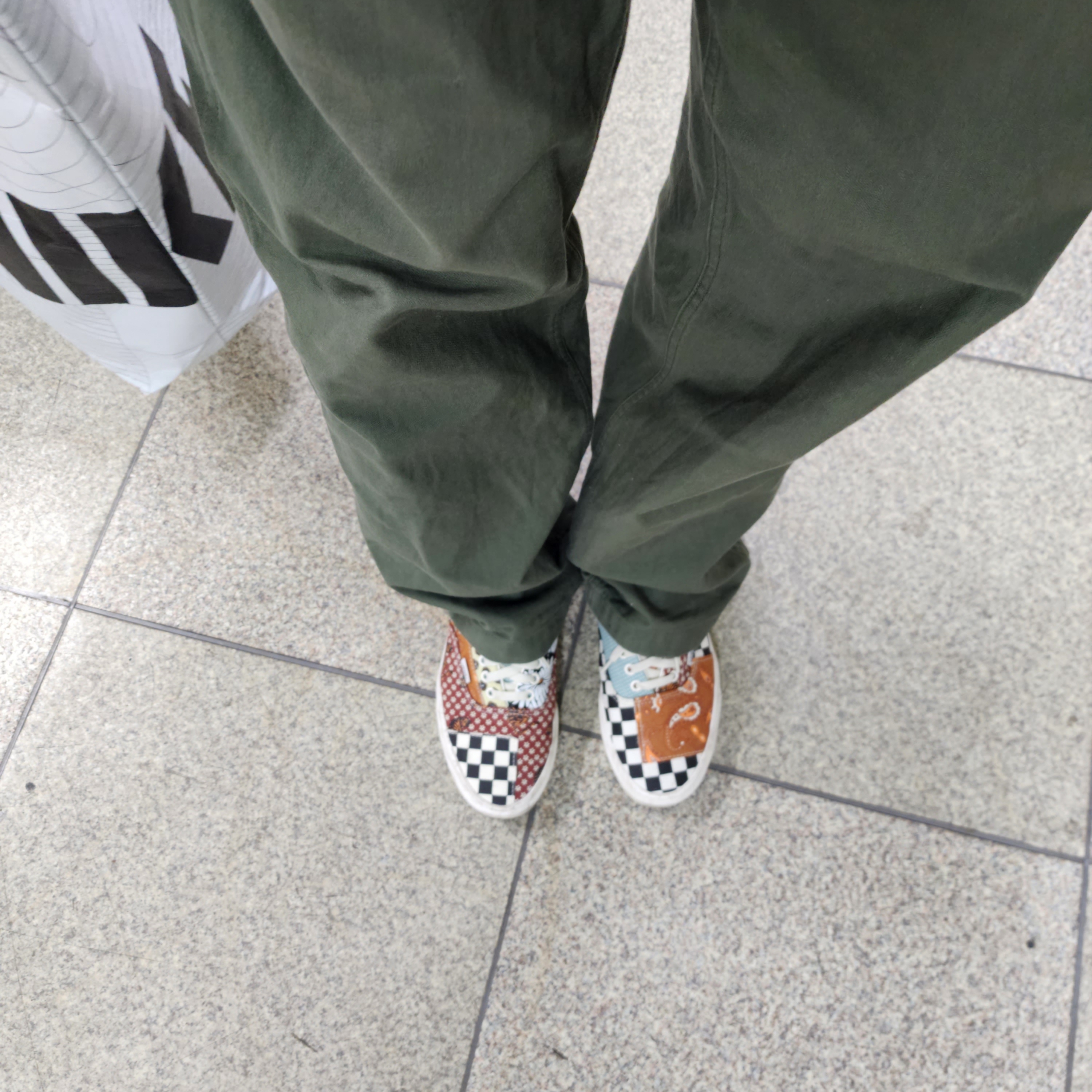 Vans Era Tiger Patchwork 착용 스타일 - 1