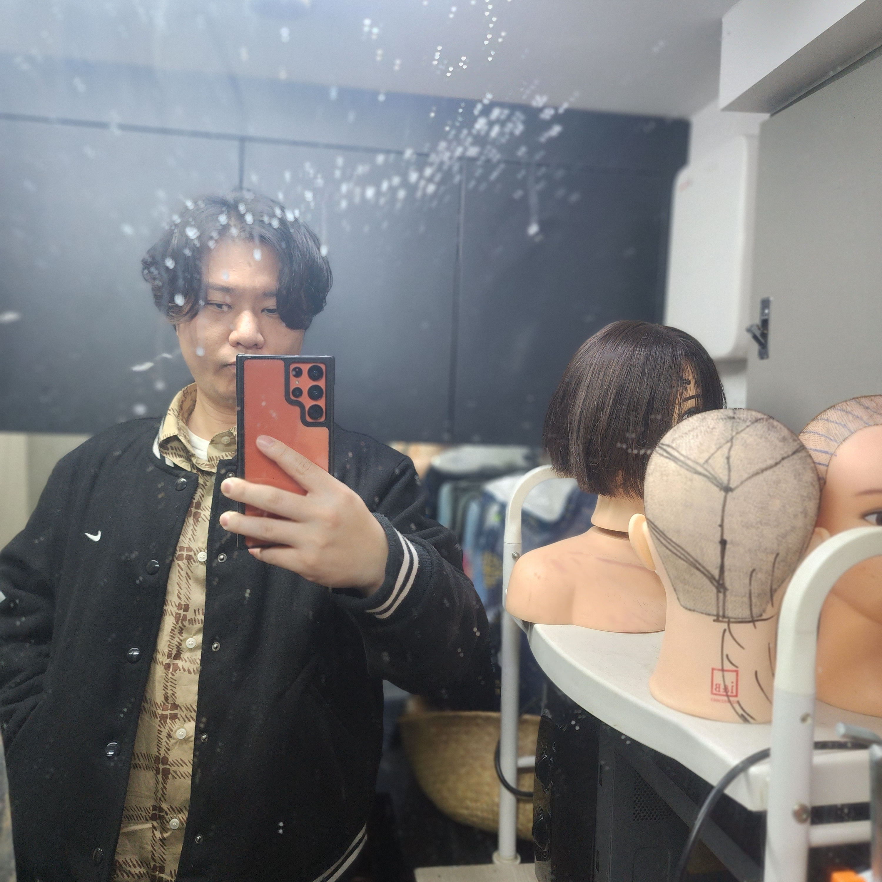Uniqlo x Marni Oversized Print Shirt Beige 착용 스타일 - 2