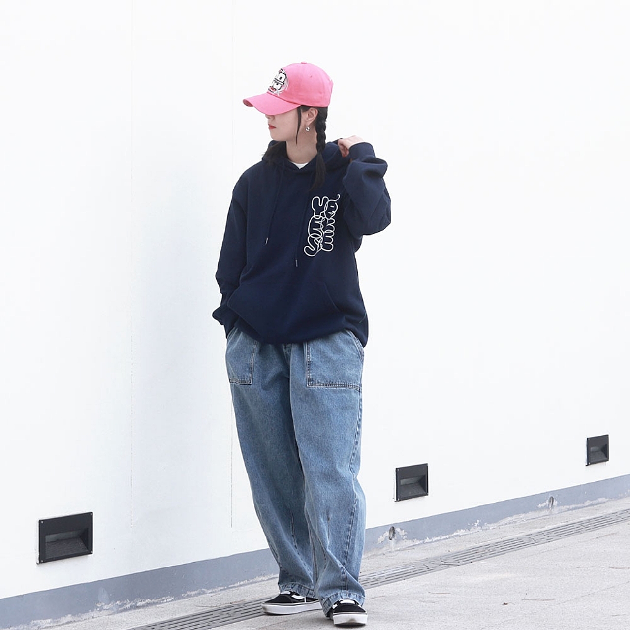 Vans ComfyCush Old Skool Black True white 착용 스타일 - 2