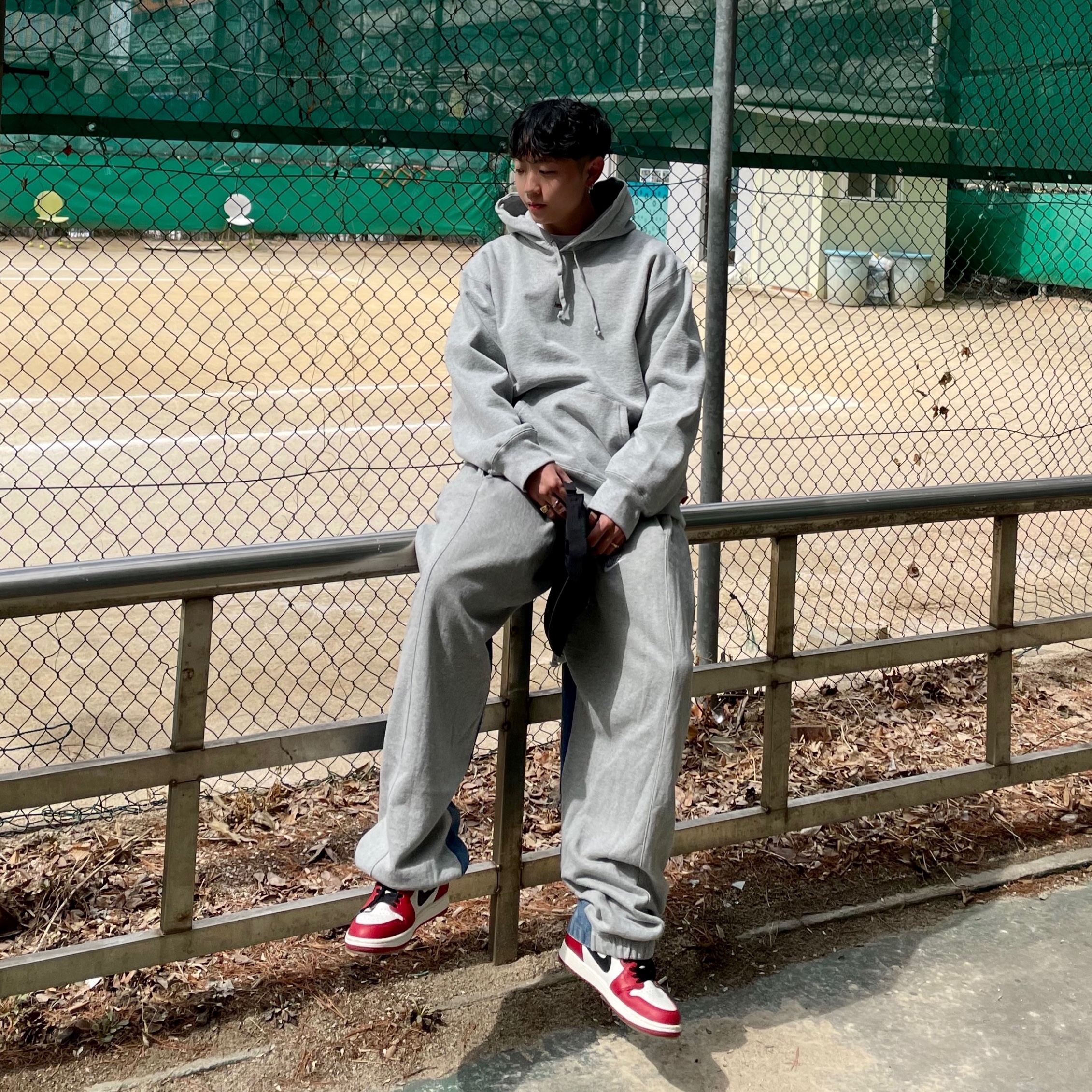 Jordan 1 Retro High OG Chicago 2022, Supreme Underline Hooded Sweatshirt Heather Grey - 22FW 착용 스타일 - 1