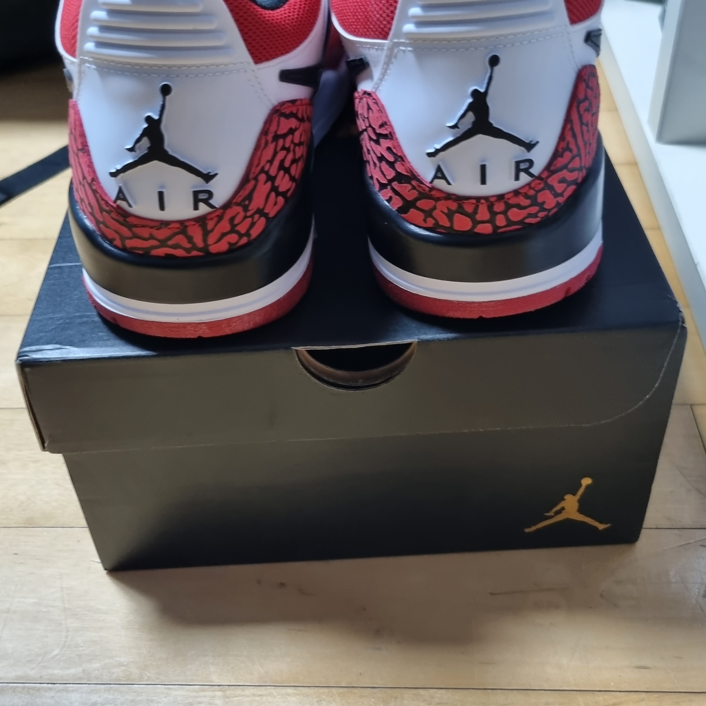 Jordan Legacy 312 Low Chicago 2022 착용 스타일 - 2