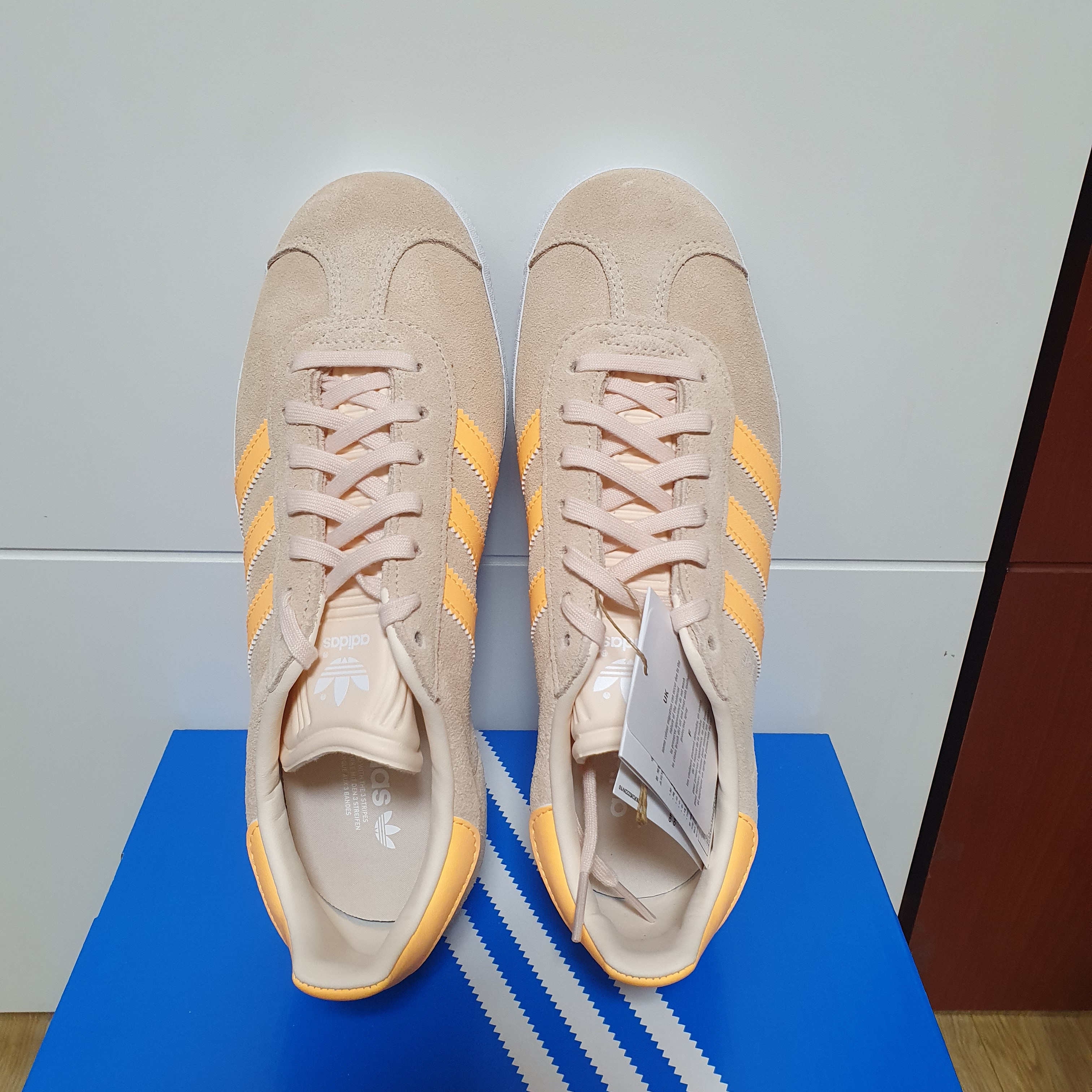 (W) Adidas Gazelle Bliss Orange Acid Orange 착용 스타일 - 2
