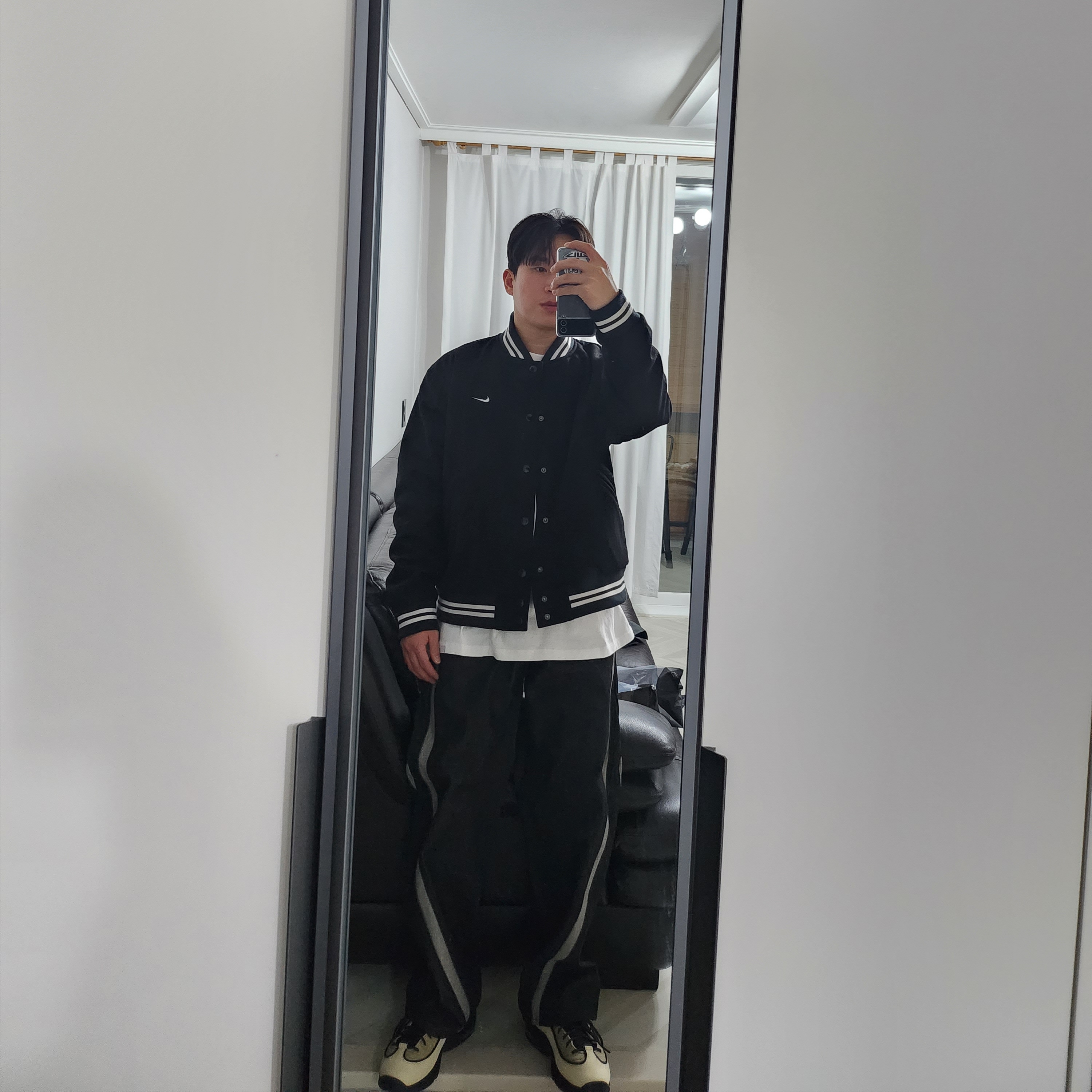 Nike NSW Authentics Varsity Jacket Black - Asia, Nike x Stussy Air Penny II Rattan and Limestone 착용 스타일
