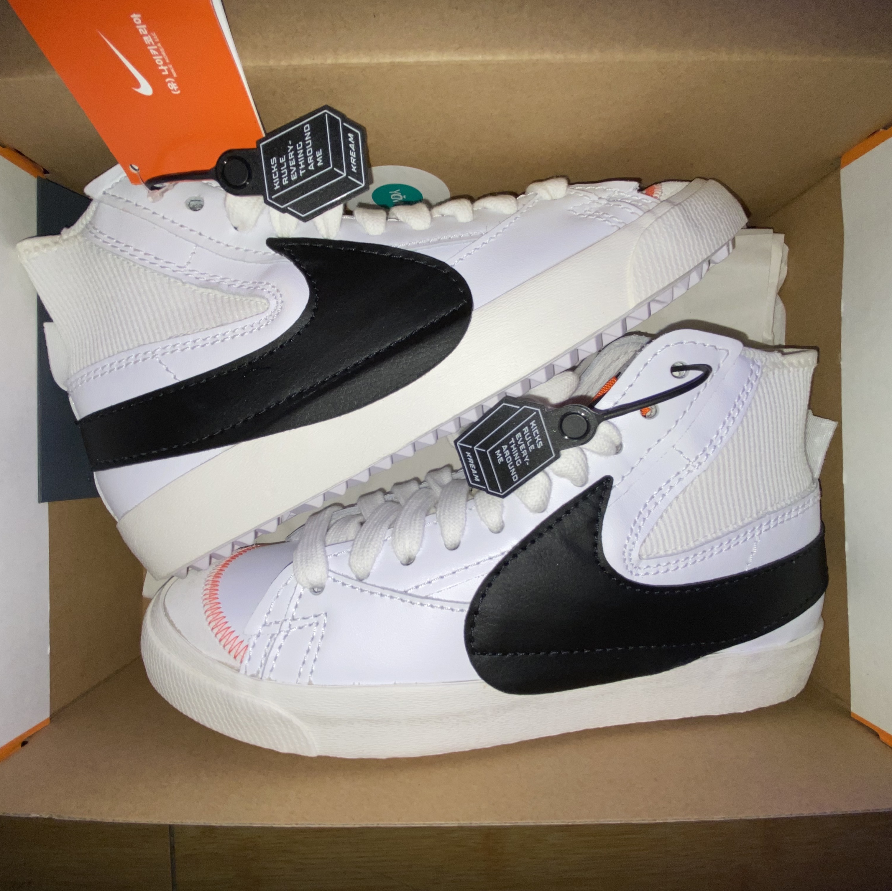 Nike Blazer Mid '77 Jumbo White and Black 착용 스타일 - 2