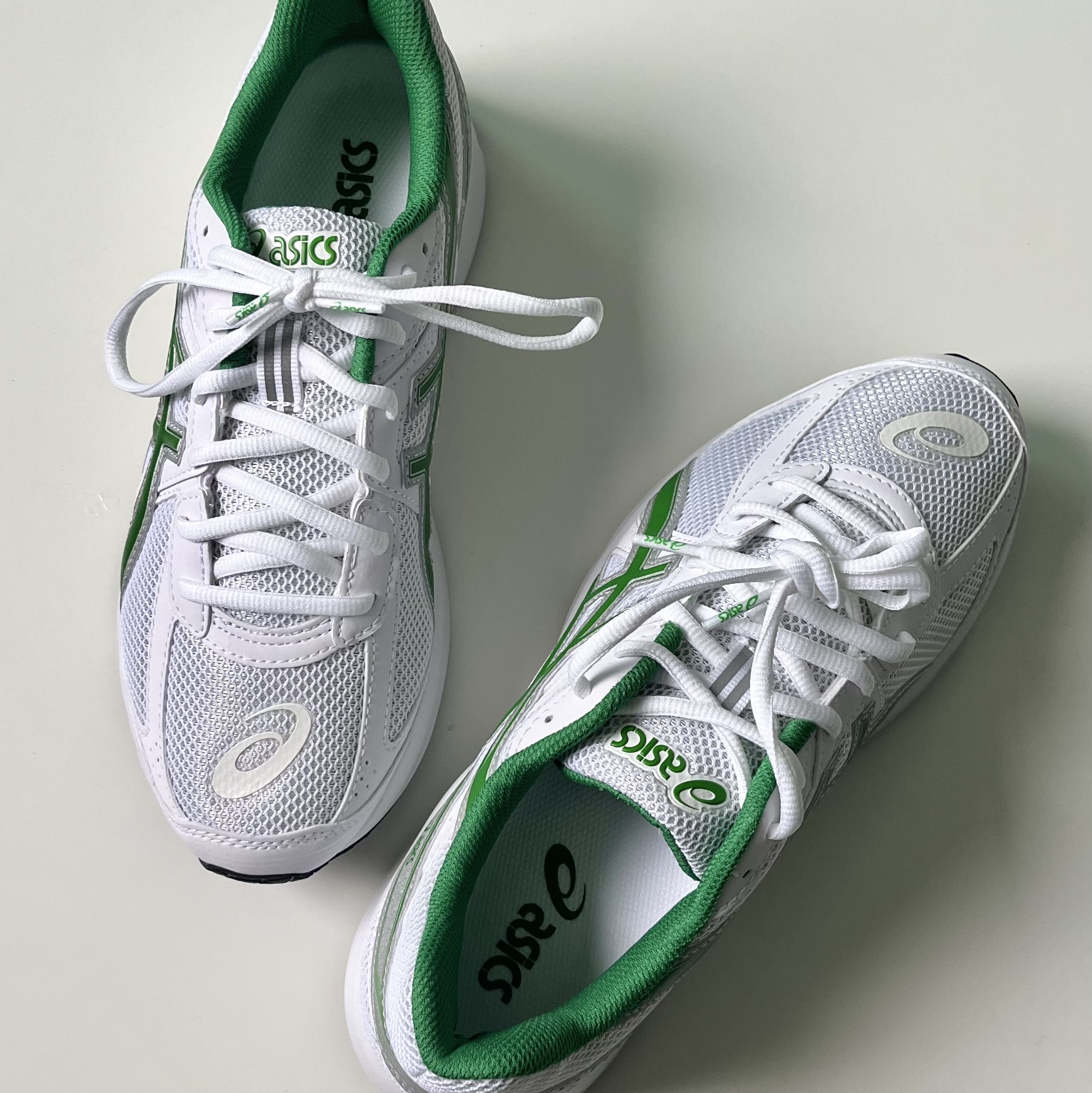 Asics Jog 100 S White Green - 2E Wide 착용 스타일 - 2