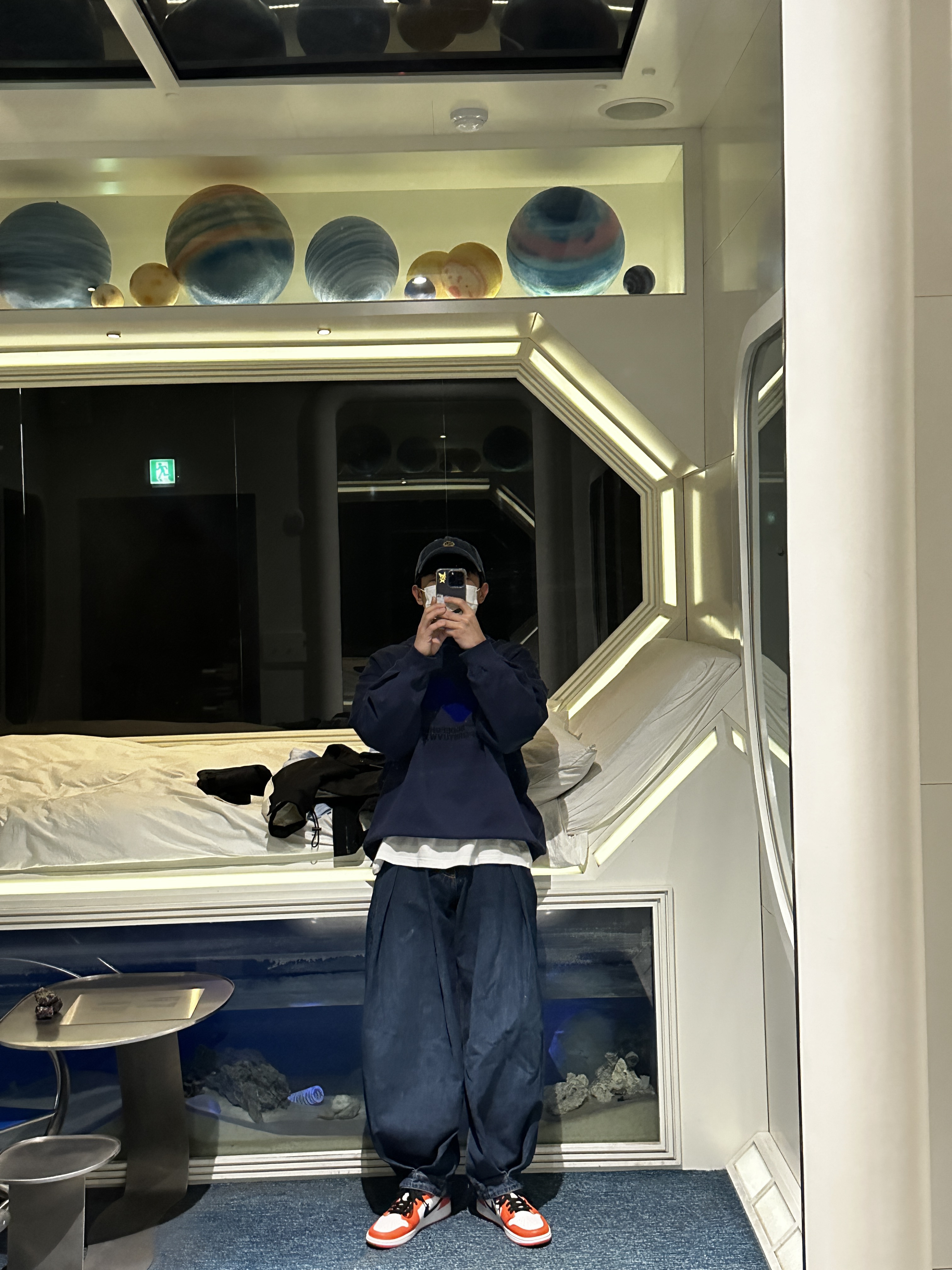 (W) Jordan 1 Low OG Starfish, Zara x Ader Error Wide Leg Jeans Blue 착용 스타일 - 4