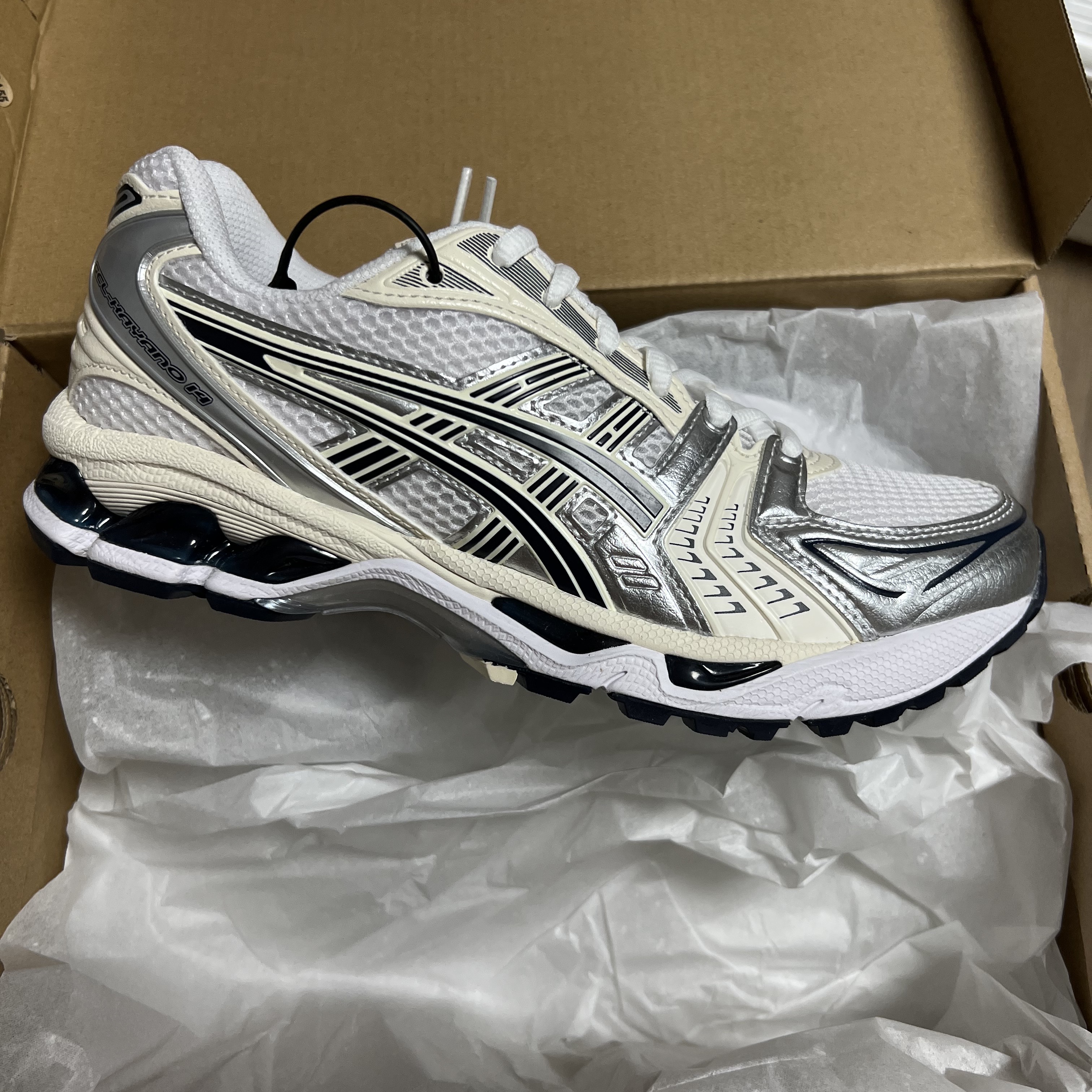 (W) Asics Gel-Kayano 14 White Midnight 착용 스타일 - 1