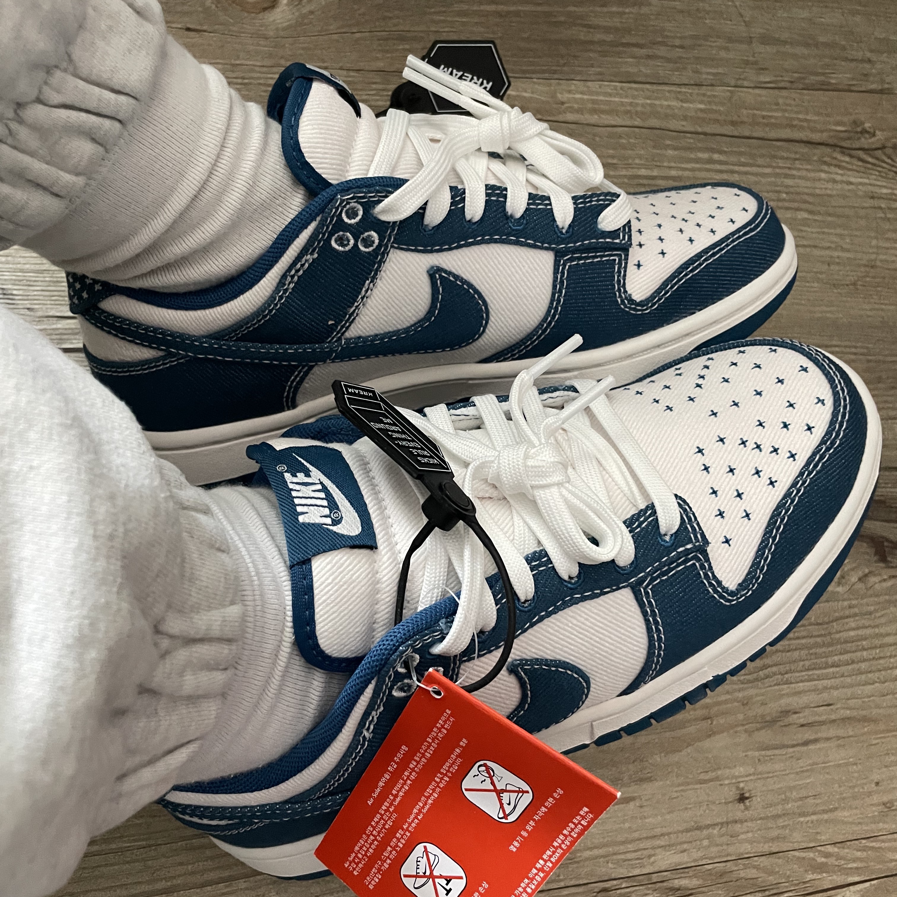 Nike Dunk Low Retro SE Industrial Blue 착용 스타일 - 1