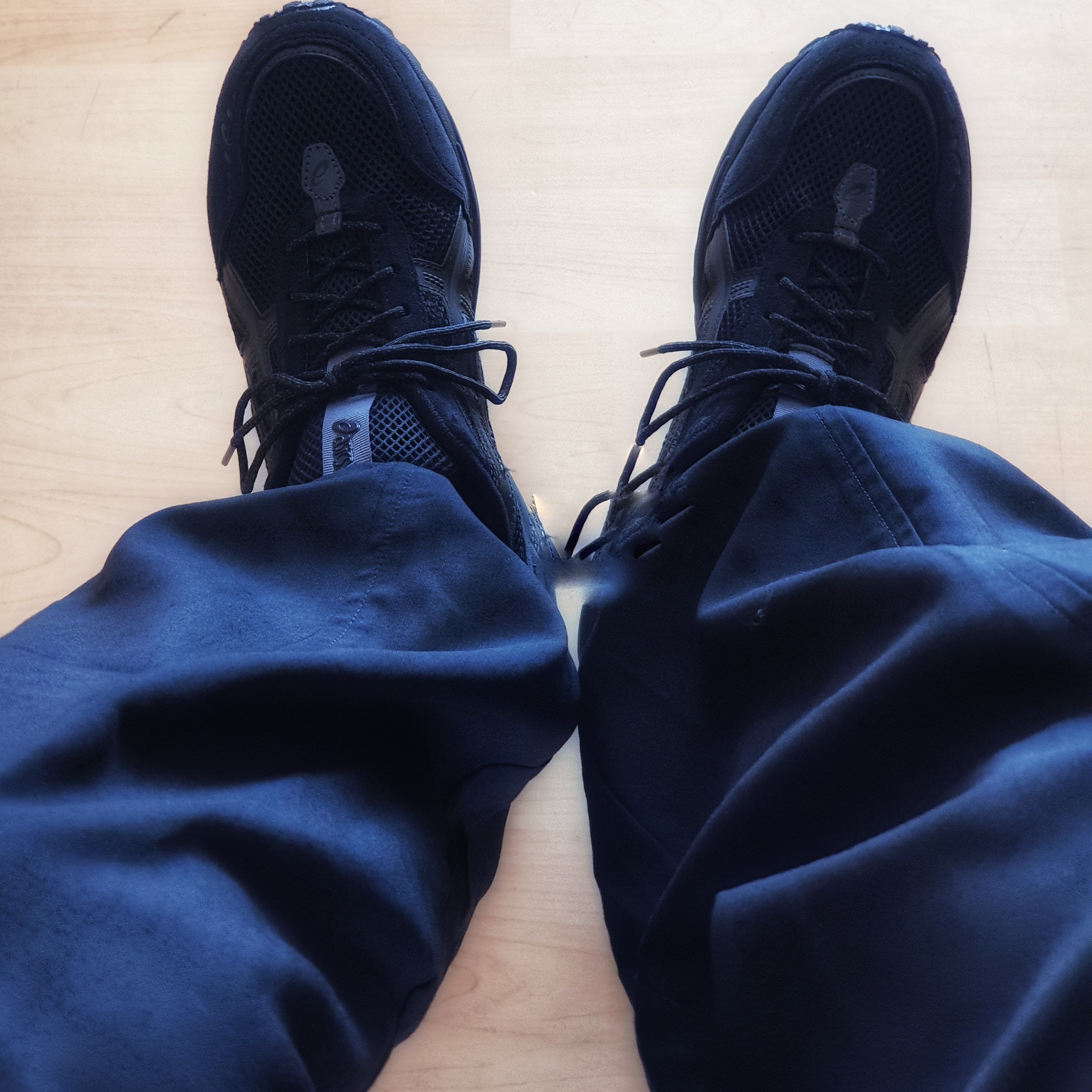 Asics Gel-1090 V2 Black 착용 스타일