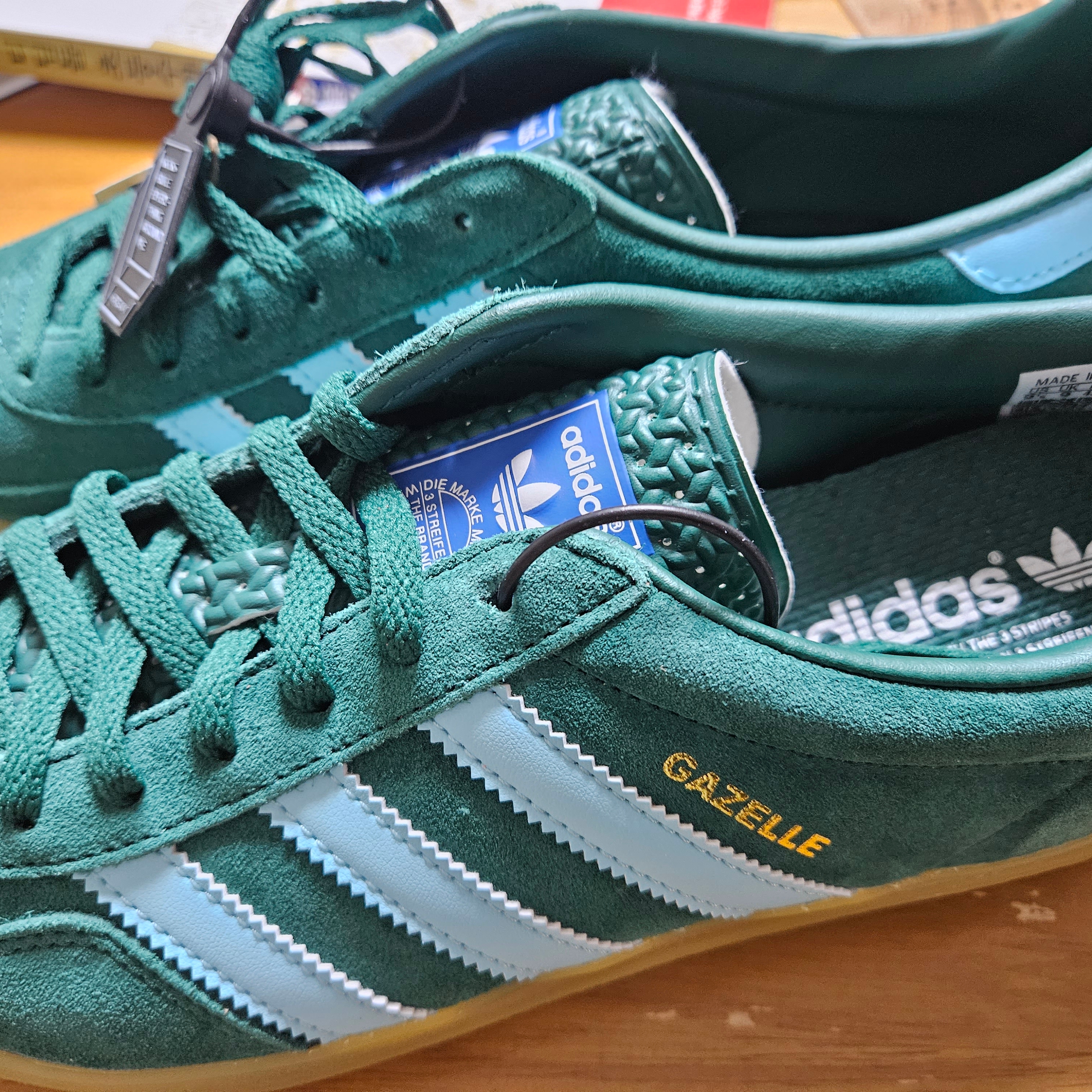 Adidas Gazelle Indoor Collegiate Green Hazy Sky 착용 스타일 - 2