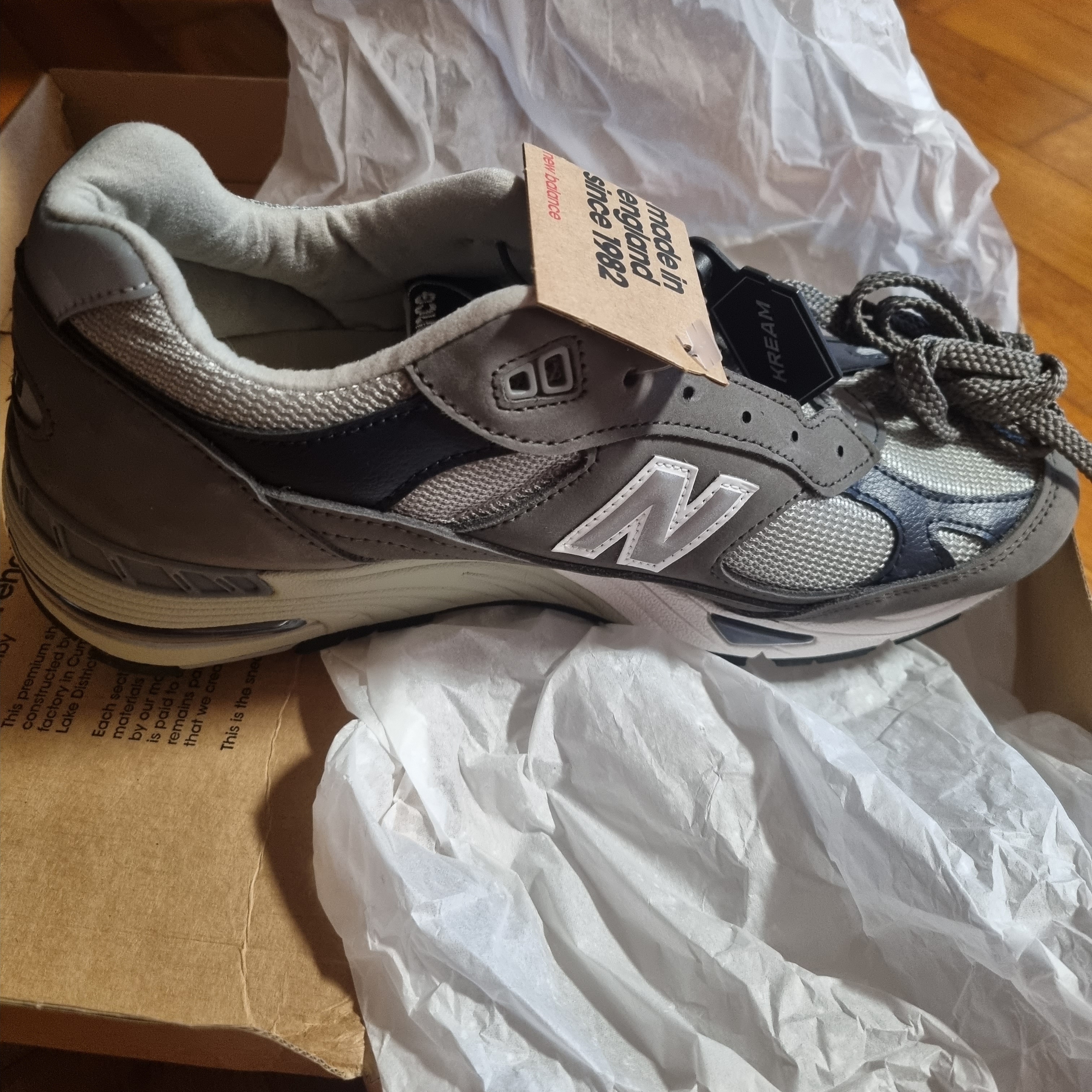 New Balance 991 Made in UK Castlerock Navy 착용 스타일