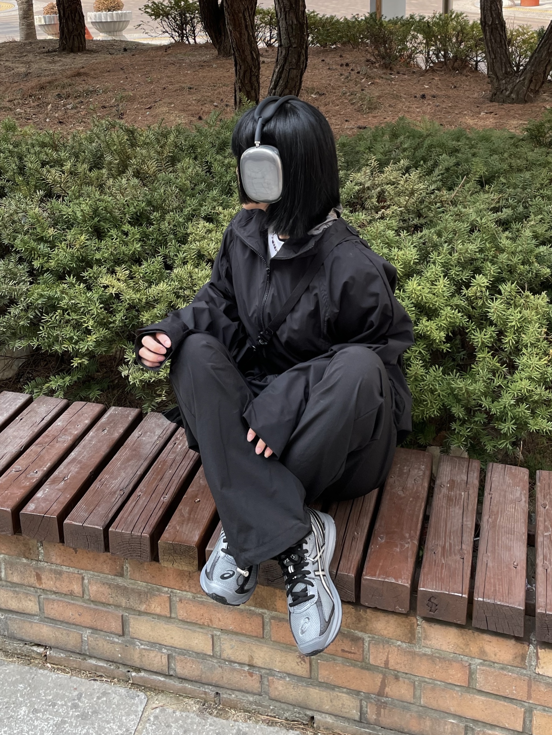 Apple AirPods Max Lightning Space Gray (Korean Ver.), Asics Jog 100 S Steel Grey - 2E Wide 착용 스타일 - 4