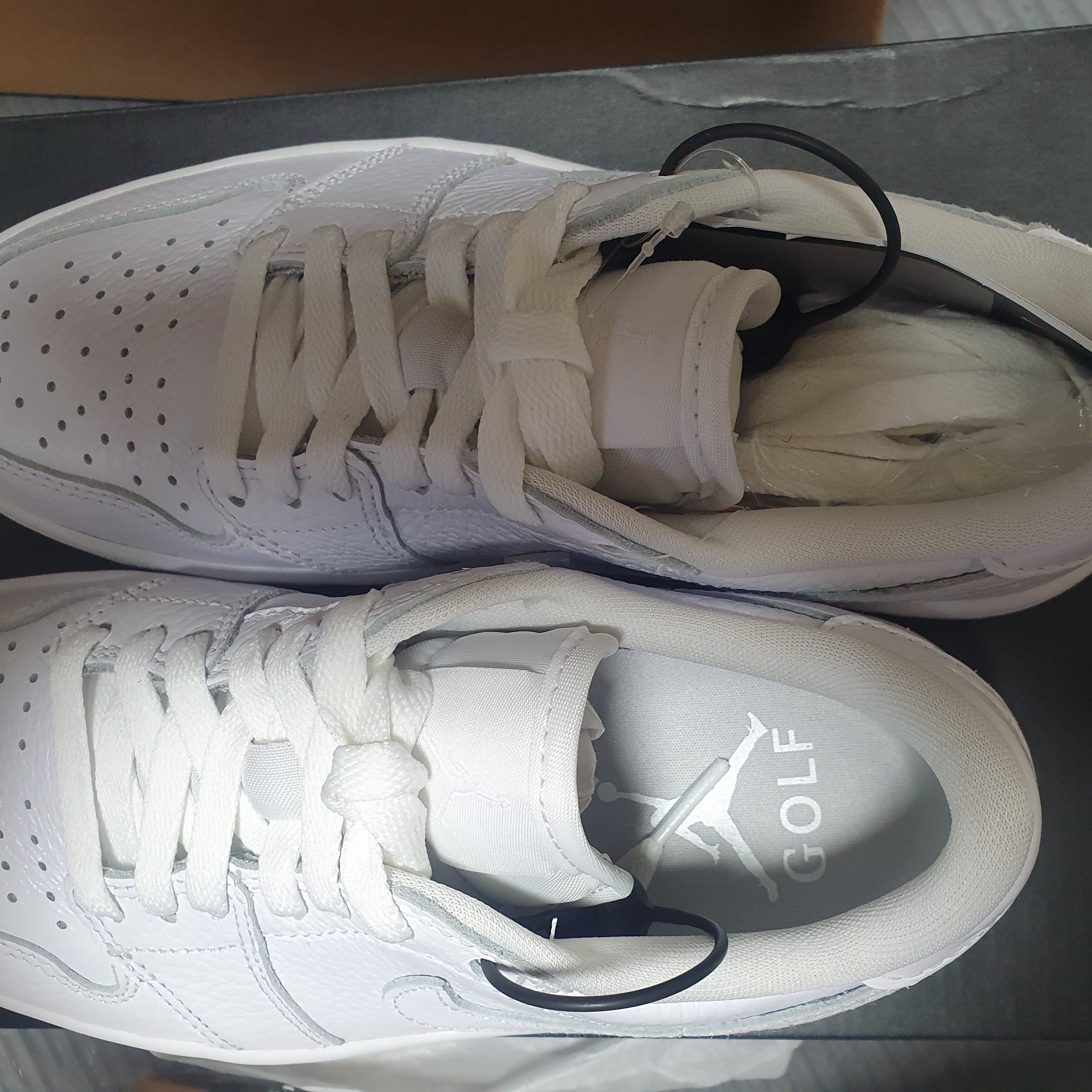 Jordan 1 Low Golf Triple White 착용 스타일