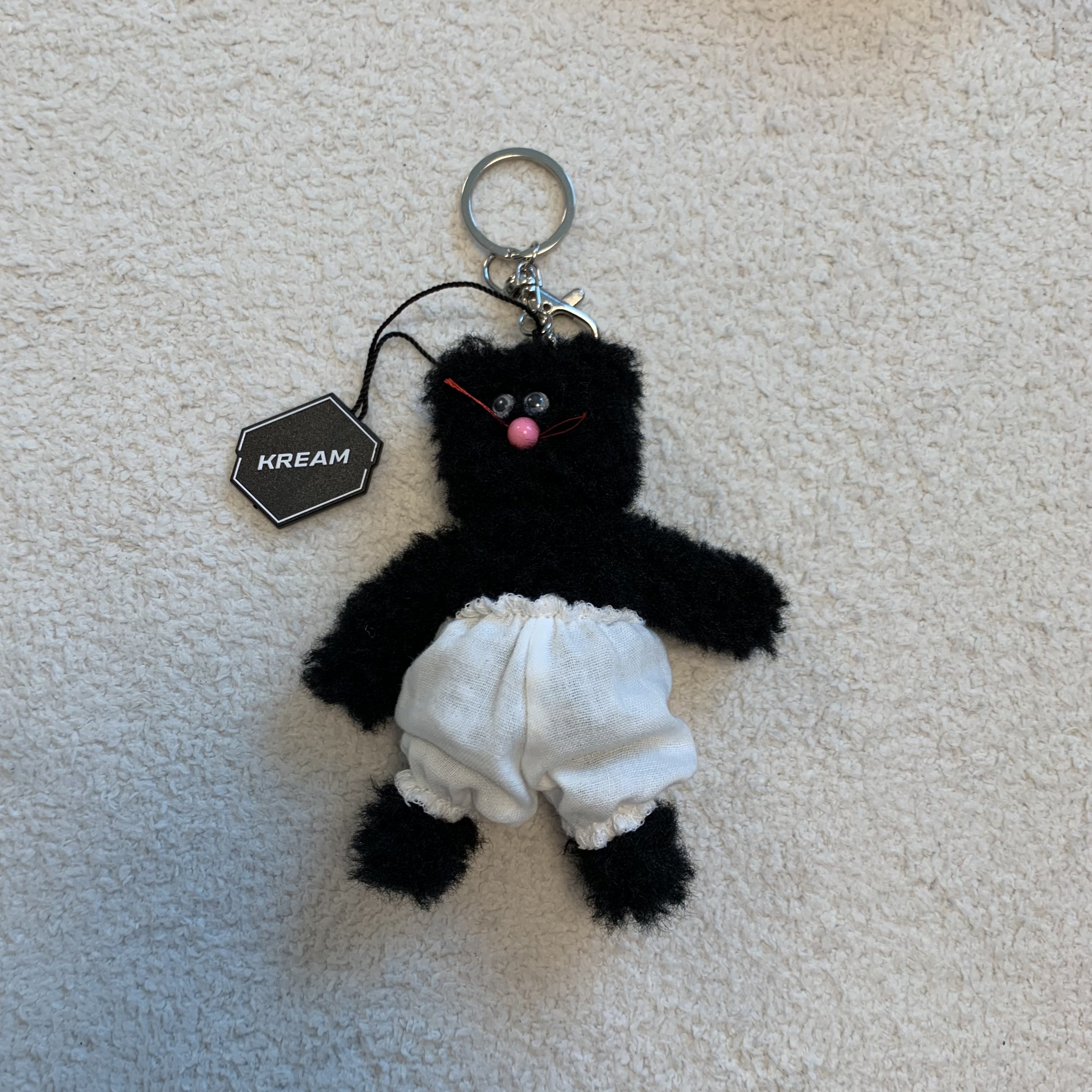 Monamhee Beulpingi Keyring Black, Chanel Small Gabrielle Backpack Aged Calfskin & Gold Silver Black 착용 스타일 - 2