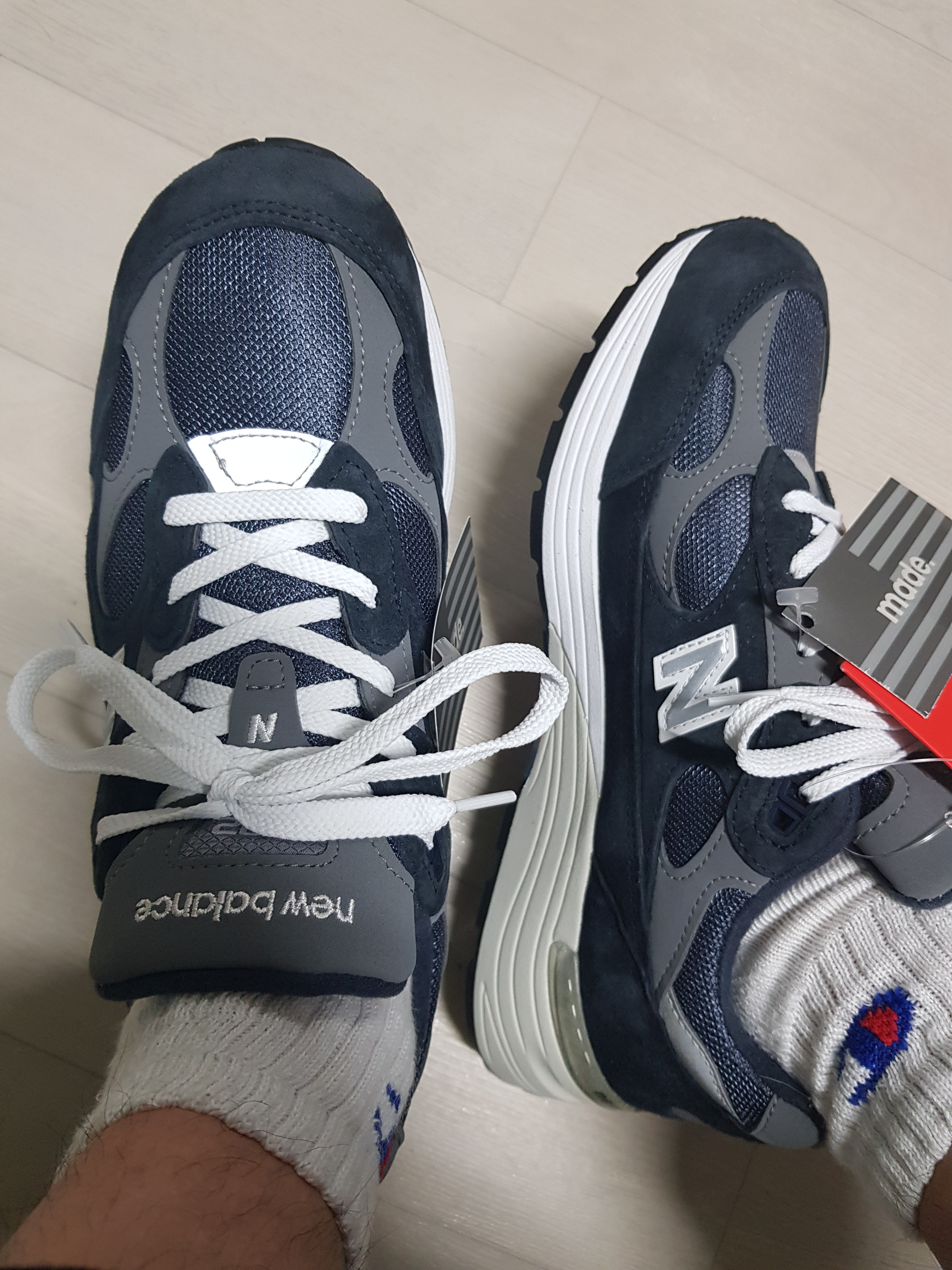 New Balance 992 Made in USA Navy 착용 스타일