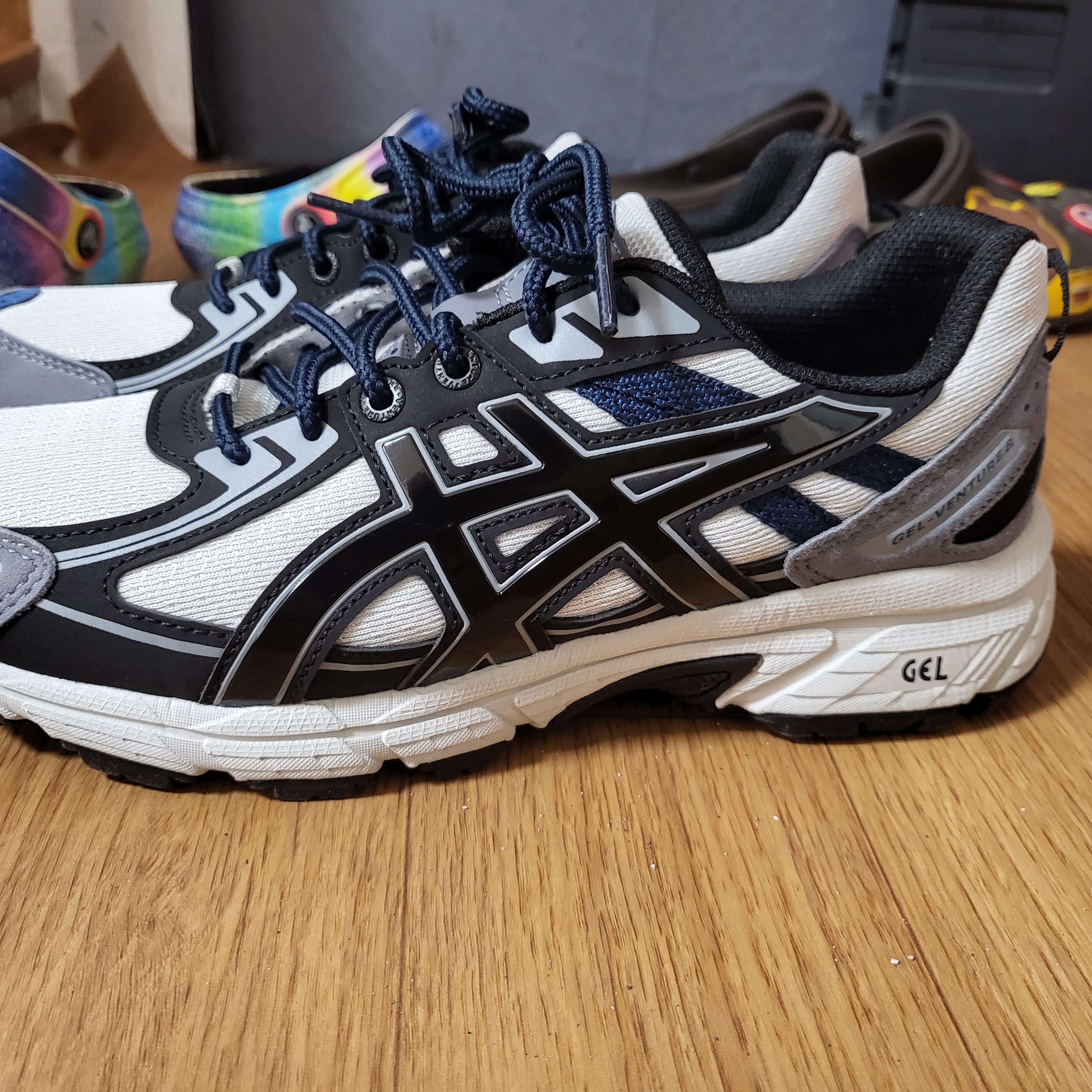 Asics Gel-Venture 6 SPS Glacier Grey 착용 스타일 - 3
