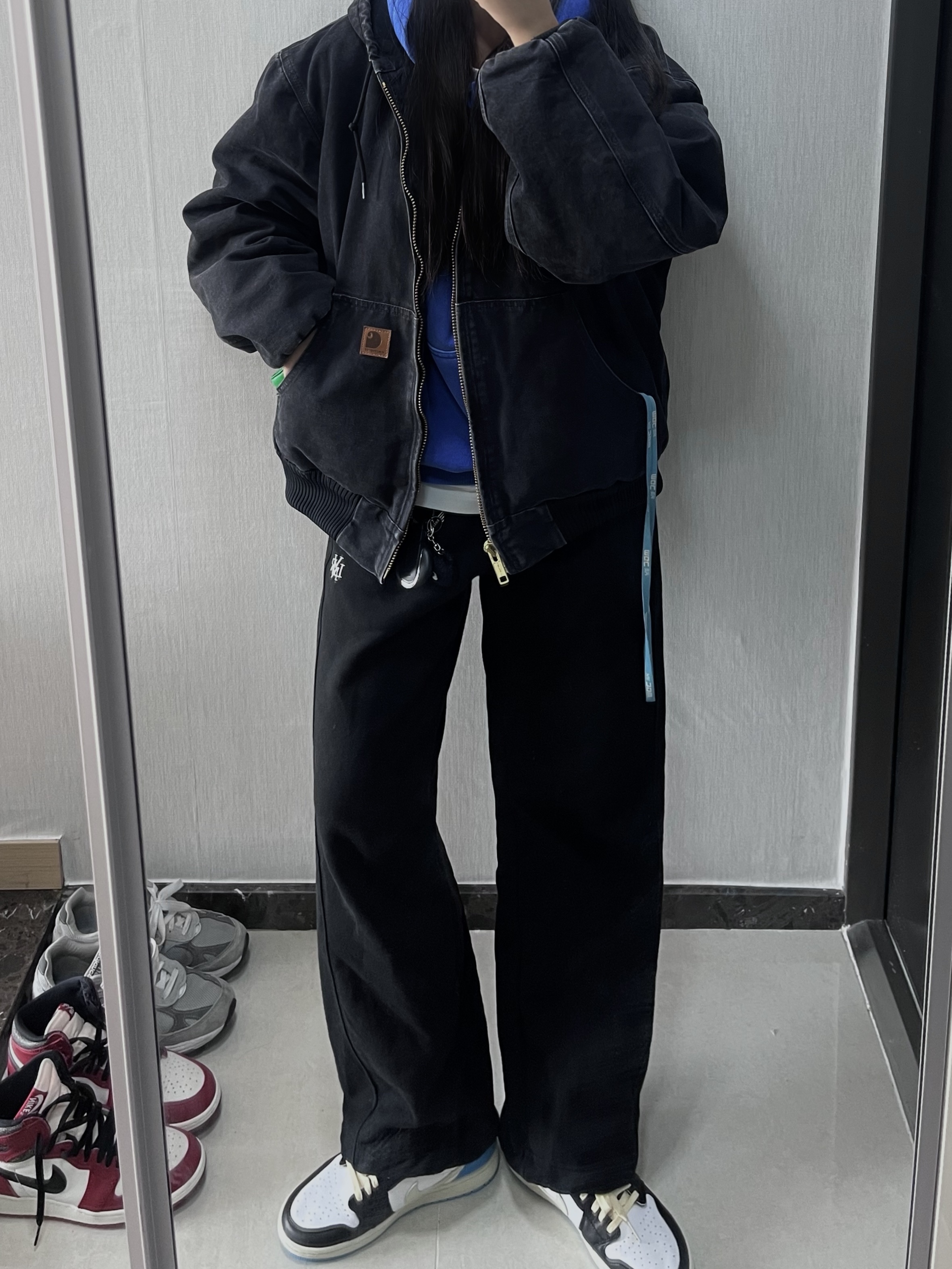 Jordan 1 Retro Low OG Black and Dark Powder Blue, IAB Studio Pigment Hoodie Royal Blue - 22FW 착용 스타일 - 3