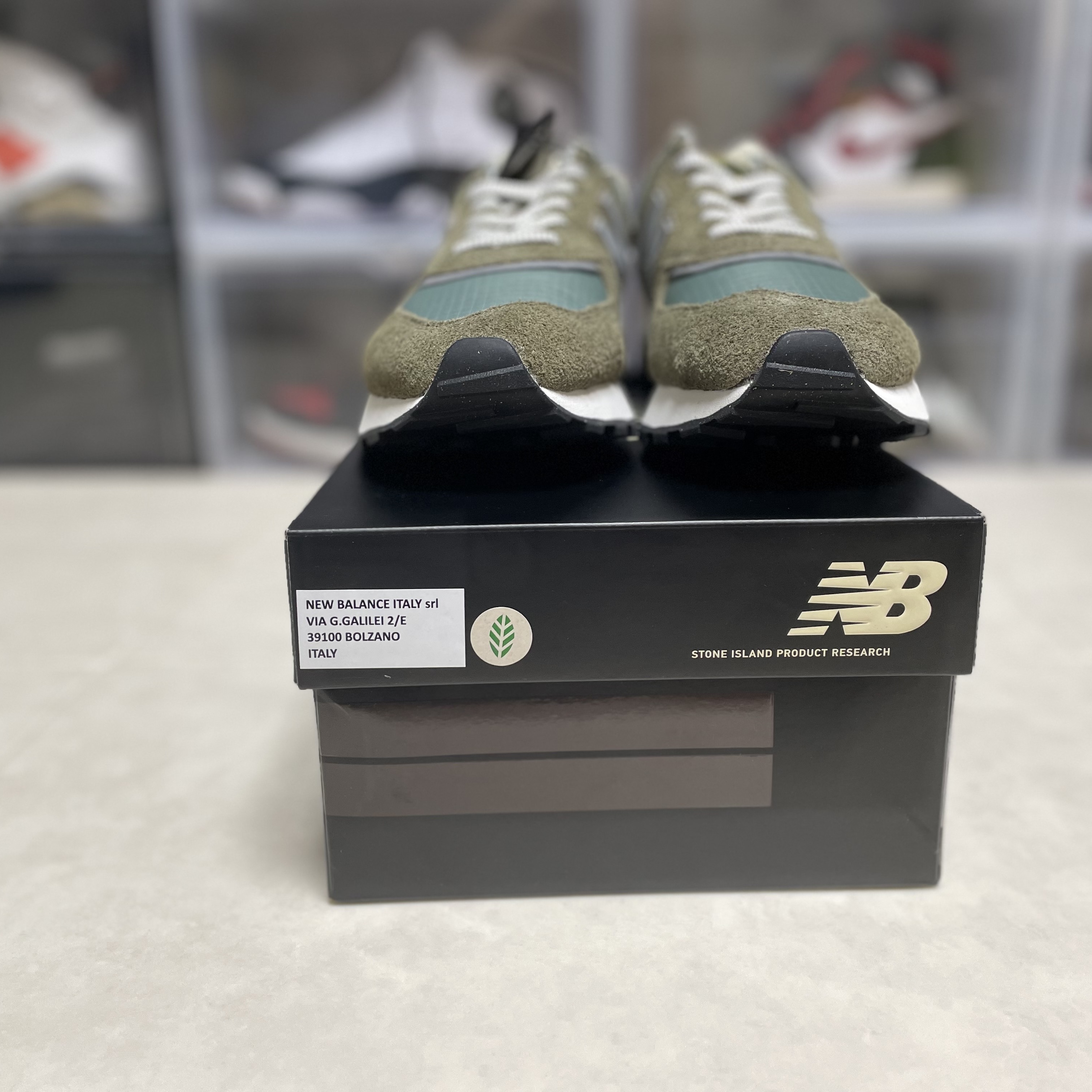 New Balance x Stone Island 574 Legacy Green 착용 스타일 - 2